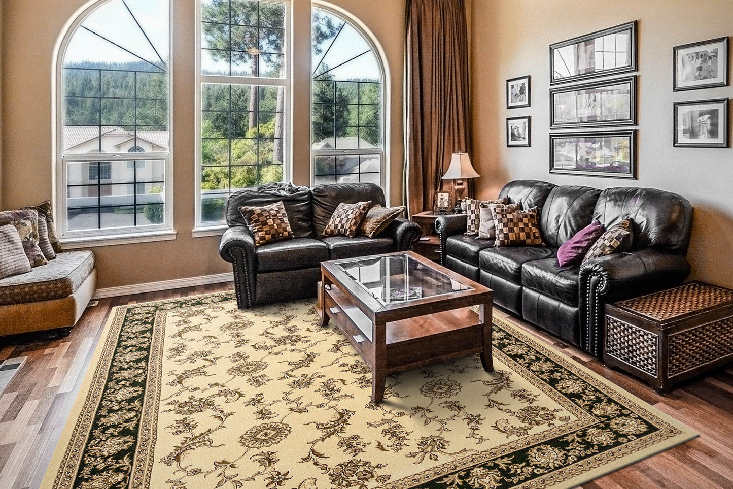 Legacy Traditional Ivory/Black Classic Medium Pile Rug