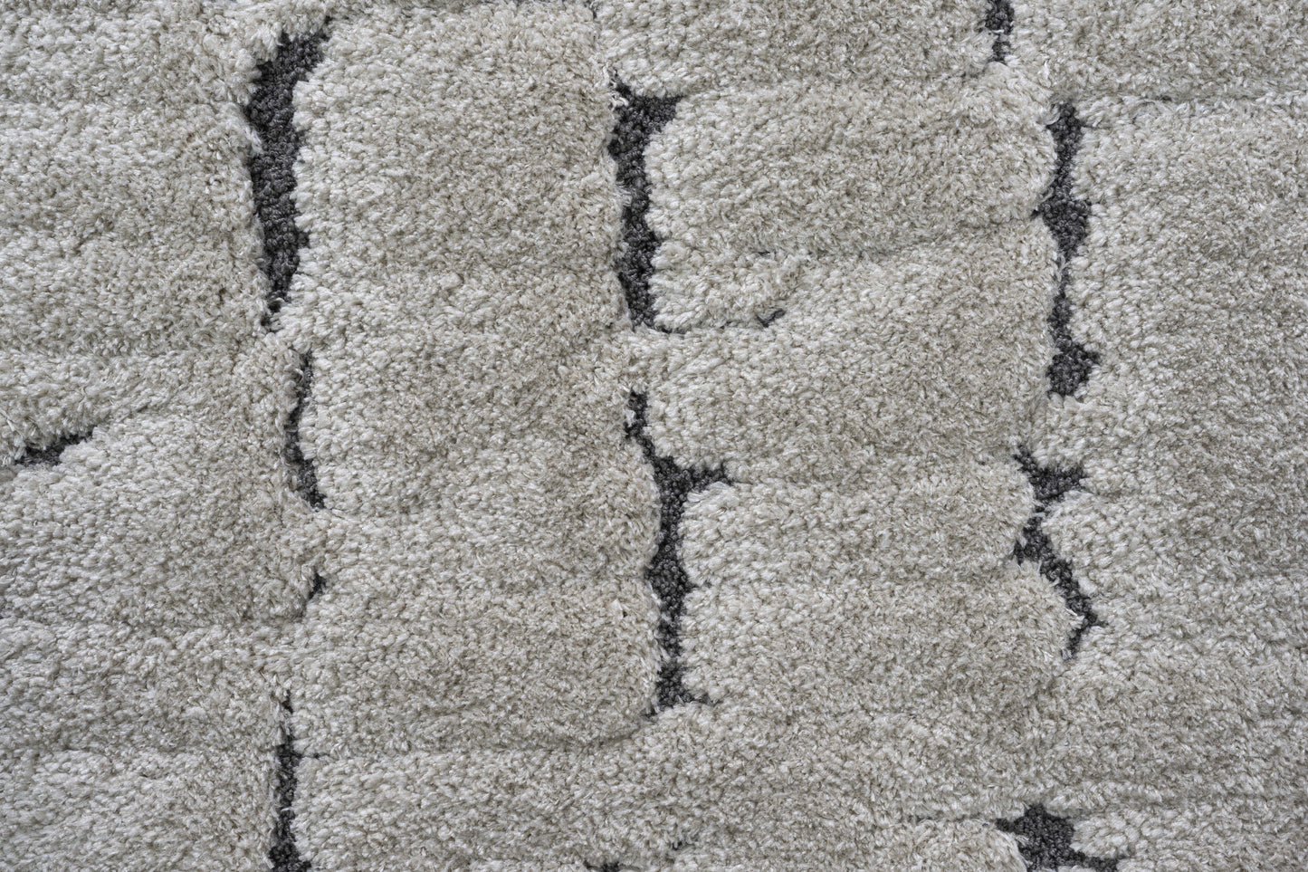 Masai Modern Ivory Geometric Shag Rug