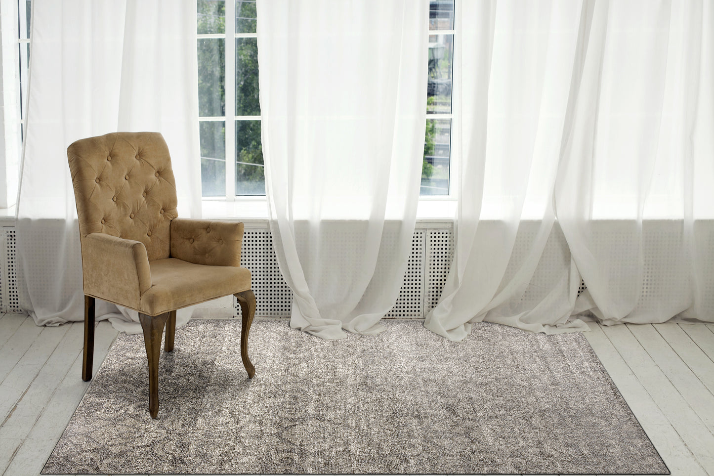 Mysterio Transitional Silver Medallion/Damask High Pile Rug