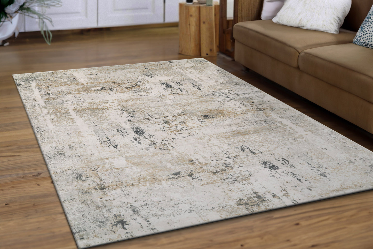 Quartz Transitional Ivory/Grey Distressed Medium Pile Rug