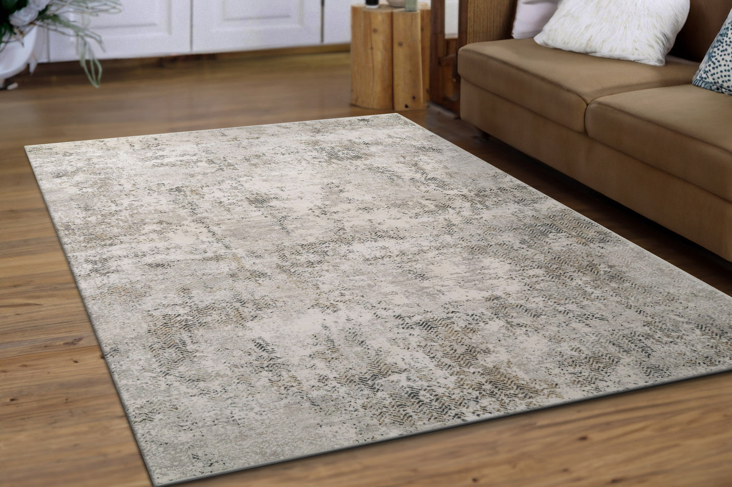 Quartz Transitional Ivory/Grey Distressed Medium Pile Rug