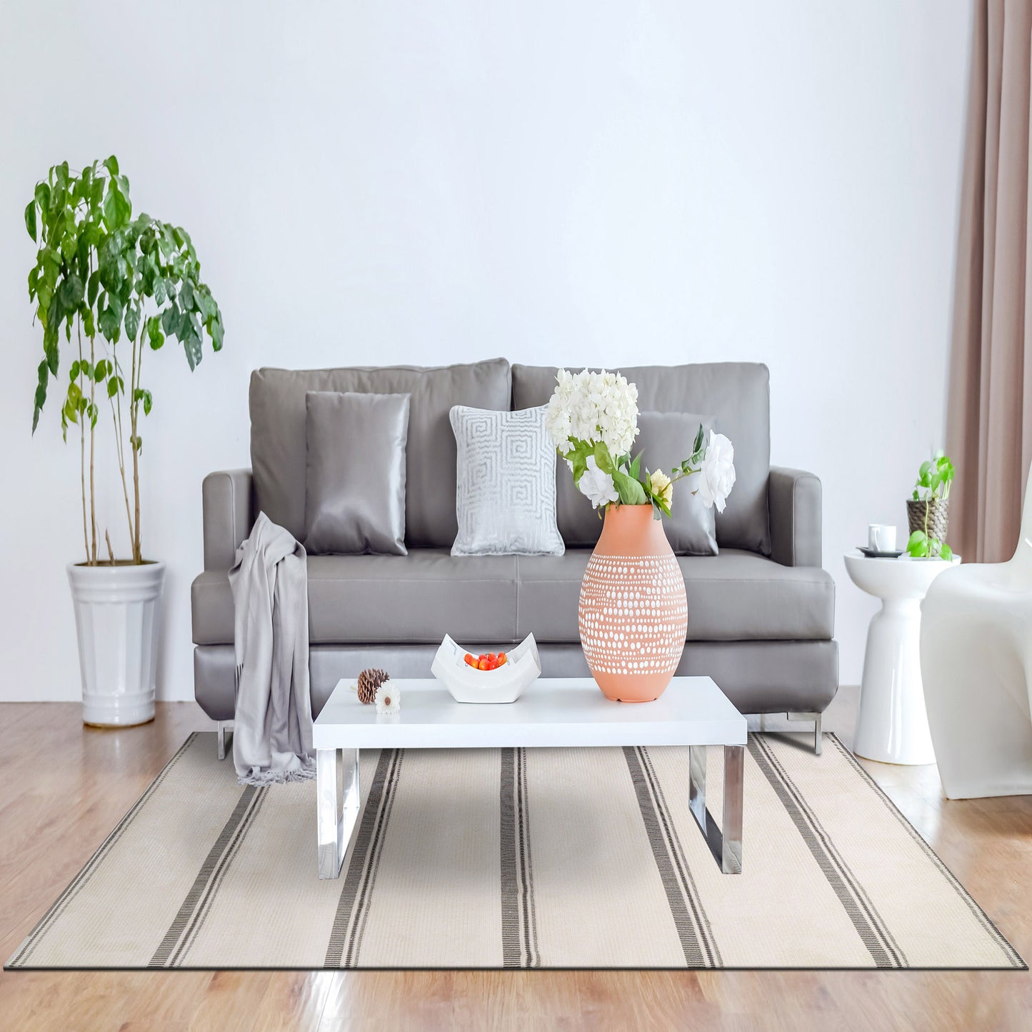 Rori Modern Ivory/Charcoal Geometric Medium Pile Rug