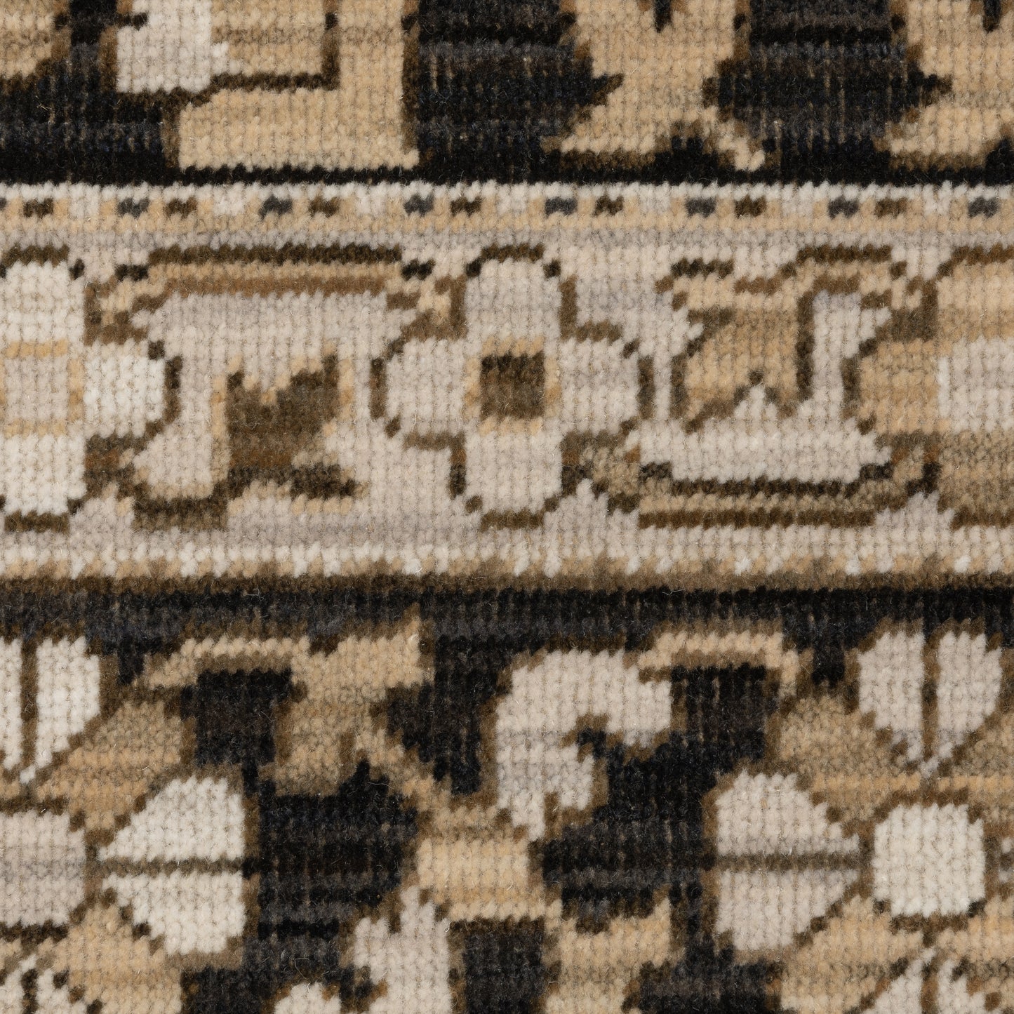 Acacia Oriental Black/ Beige Floral Cut Pile Rug