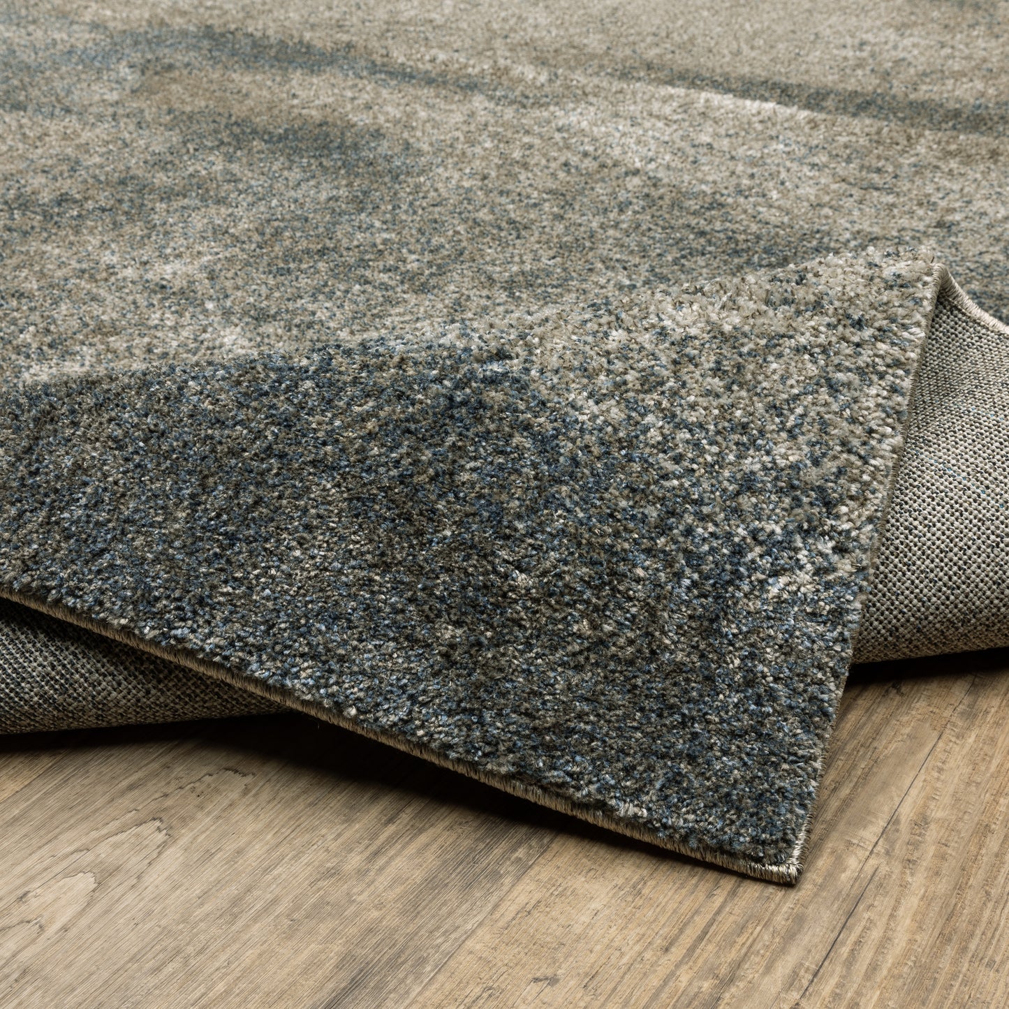 Alton Distressed Beige/ Blue Abstract Cut Pile Rug