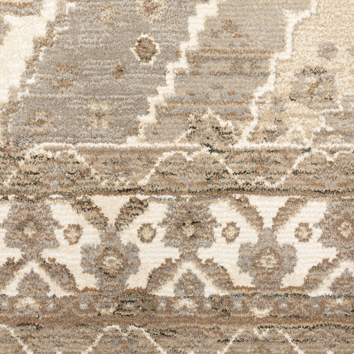 Andorra Medallion Beige/ Ivory Oriental Cut Pile Rug