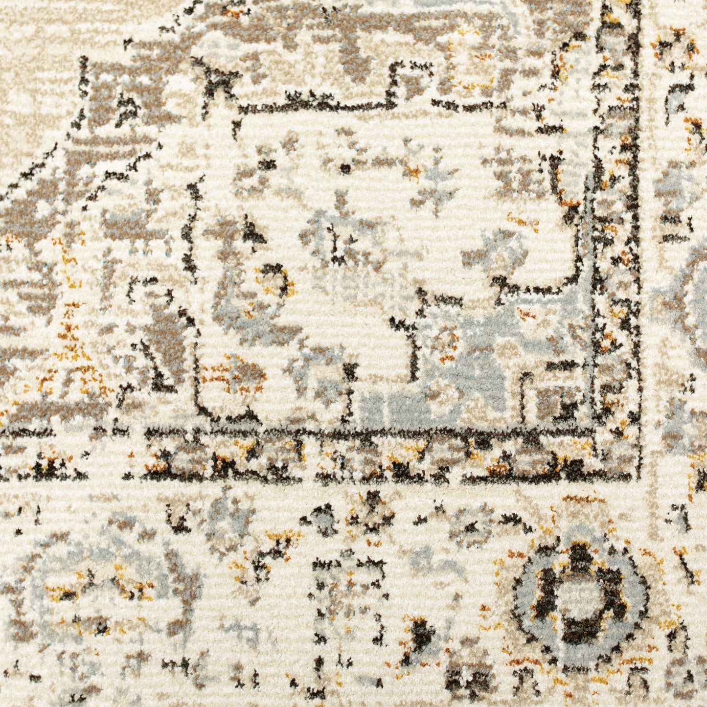 Andorra Medallion Beige/ Ivory Distressed Cut Pile Rug