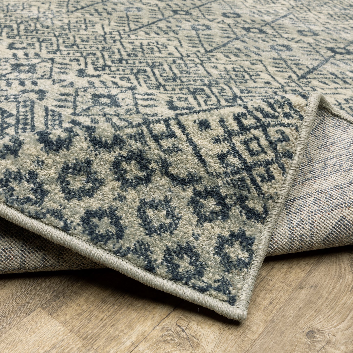 Branson Floral Blue/ Beige Geometric Cut Pile Rug