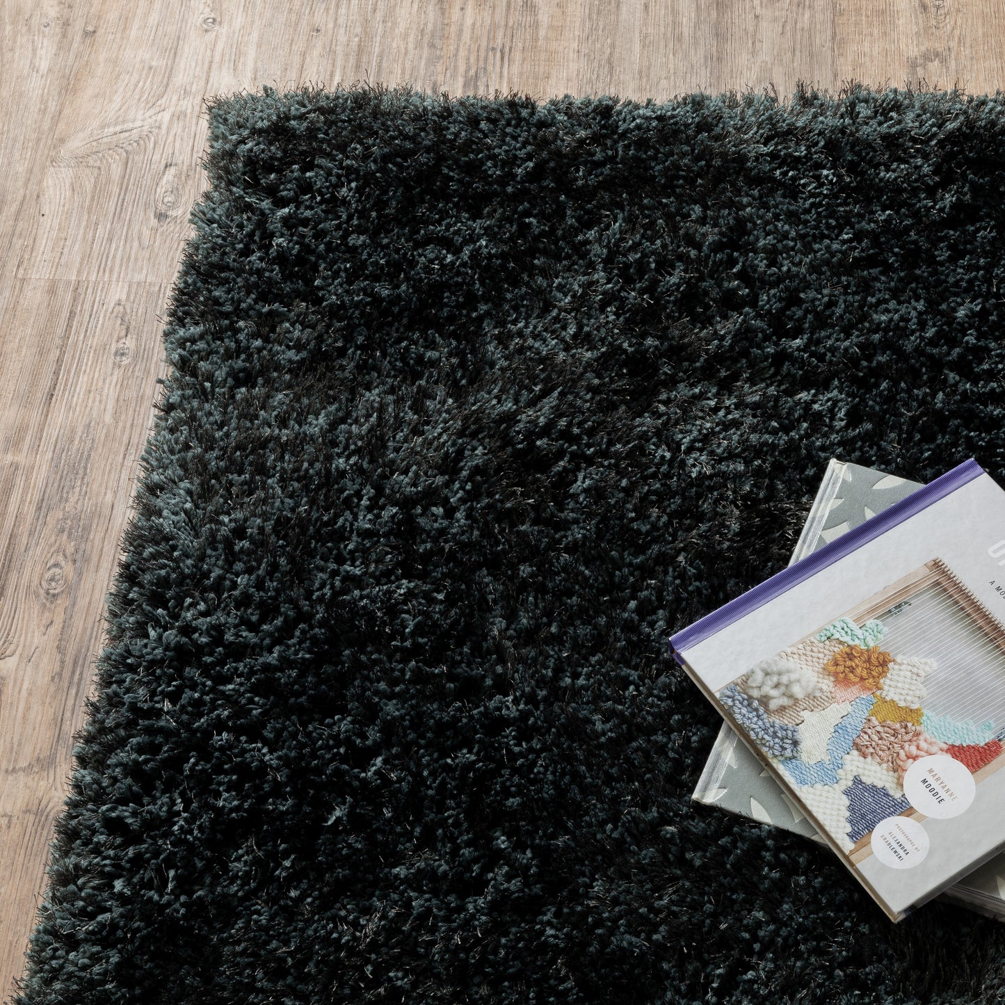 Cosmo Shag Midnight/ Midnight Abstract Cut Pile Rug