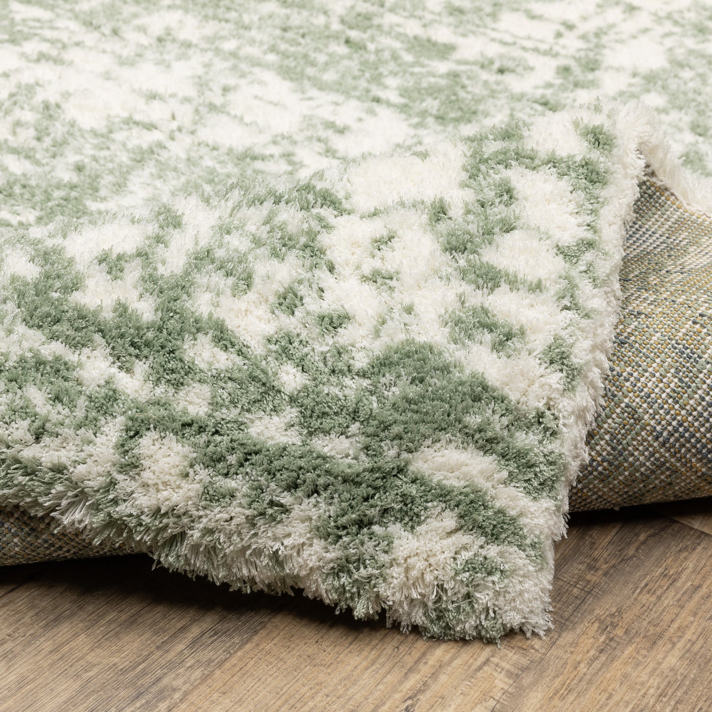 Galileo Abstract Green/ Ivory Cut Pile Rug