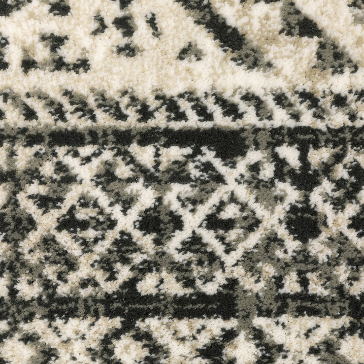 Georgia Medallion Ivory/ Grey Distressed Cut Pile Rug