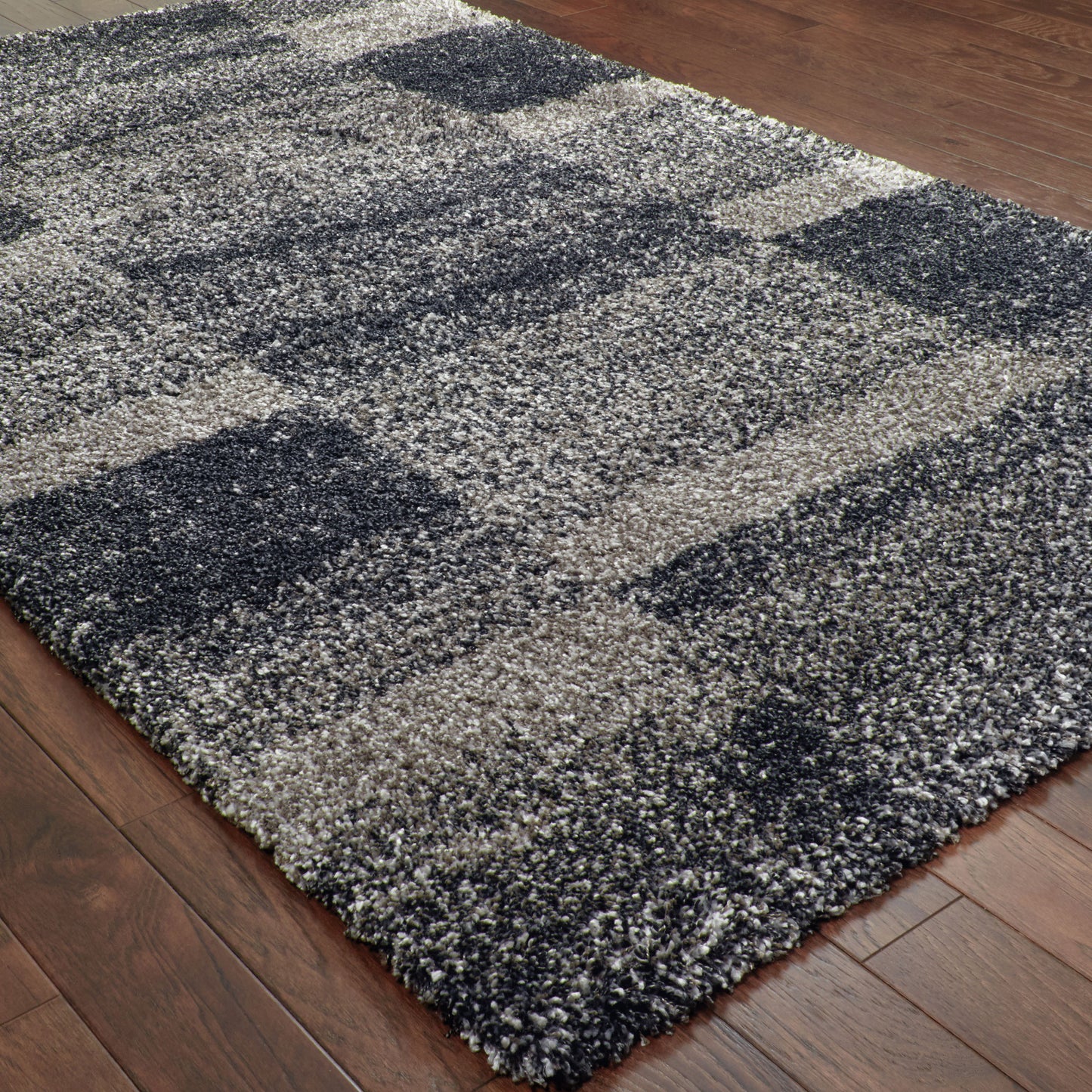 Henderson Shag Grey/ Charcoal Geometric Cut Pile Rug