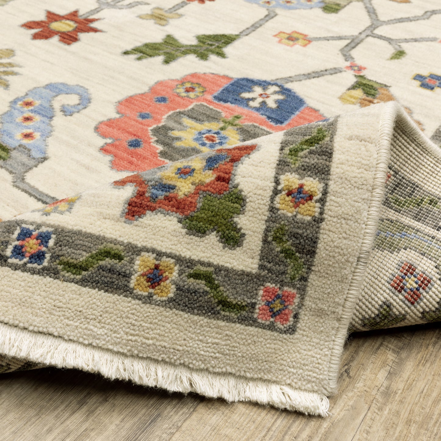 Lucca Oriental Ivory/ Multi Cut Pile Rug