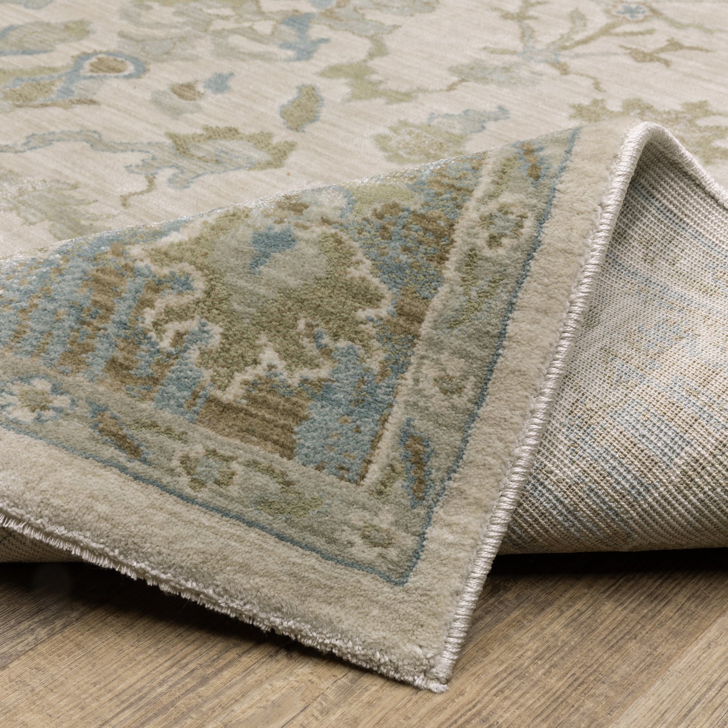 Maeve Floral Beige/ Blue Distressed Cut Pile Rug