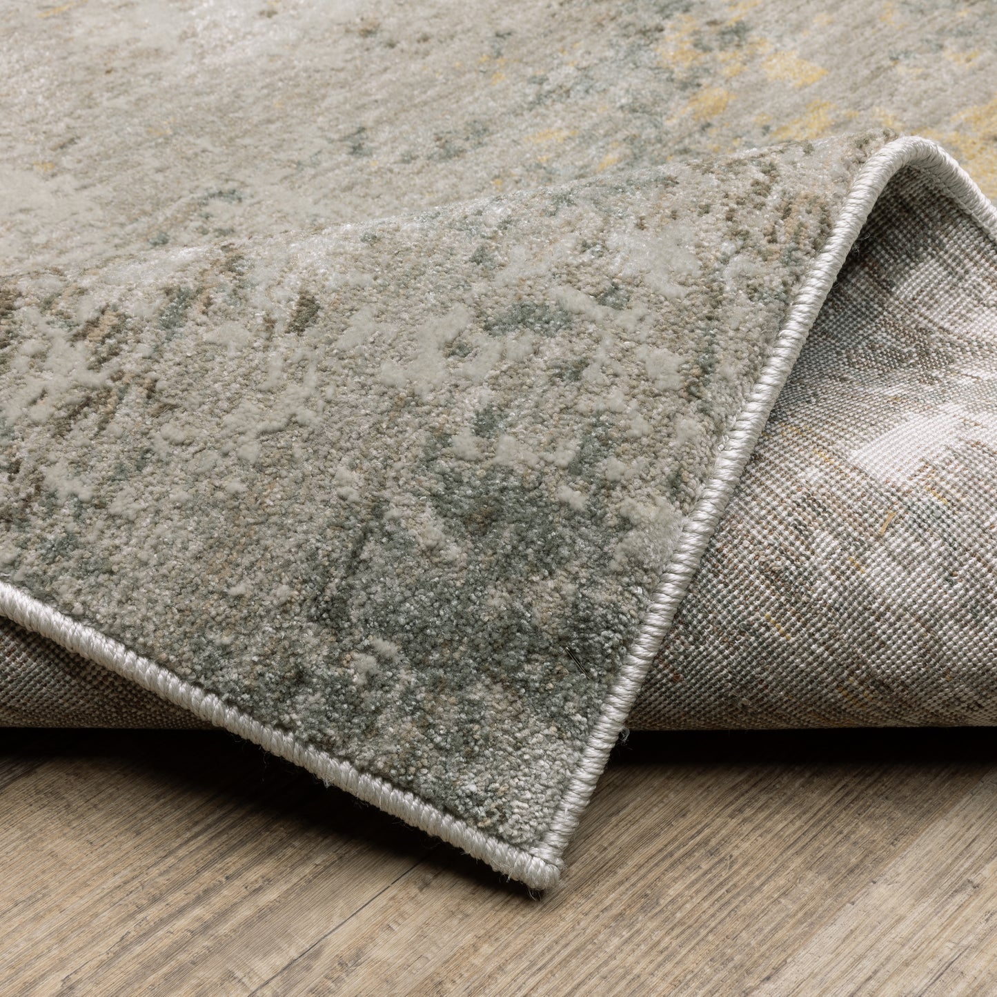 Mallory Distressed Beige/ Yellow Abstract Cut Pile Rug