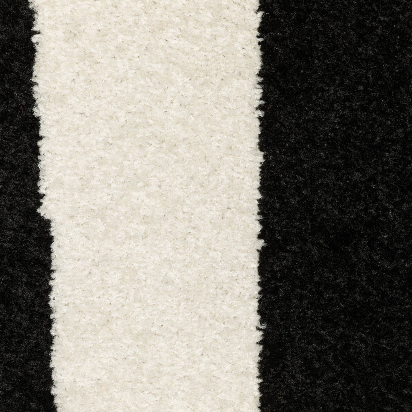 Quinn Abstract Black/ Ivory Cut Pile Rug