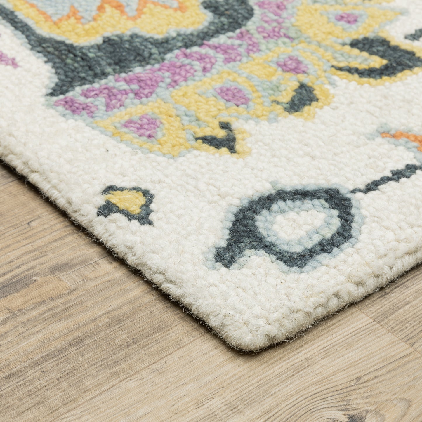 Zahra Tribal Ivory/ Orange Oriental Loop Pile Rug