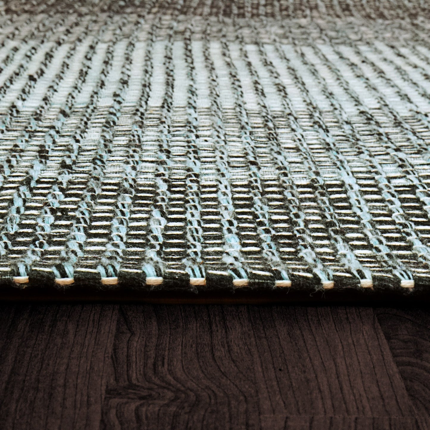 ENCHANT 1500 Aqua/Black – pile