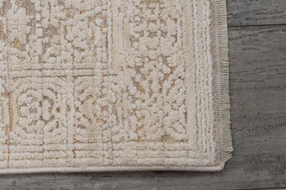 Aimon Traditional Light Grey/Beige Floral Low Pile Rug