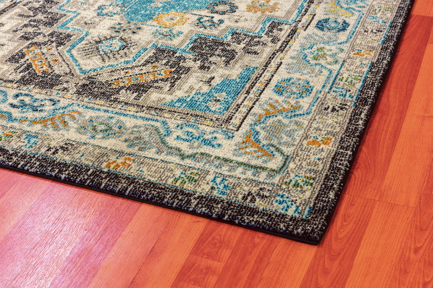 Zodiac Traditional Beige/Grey Oriental Low Pile Rug