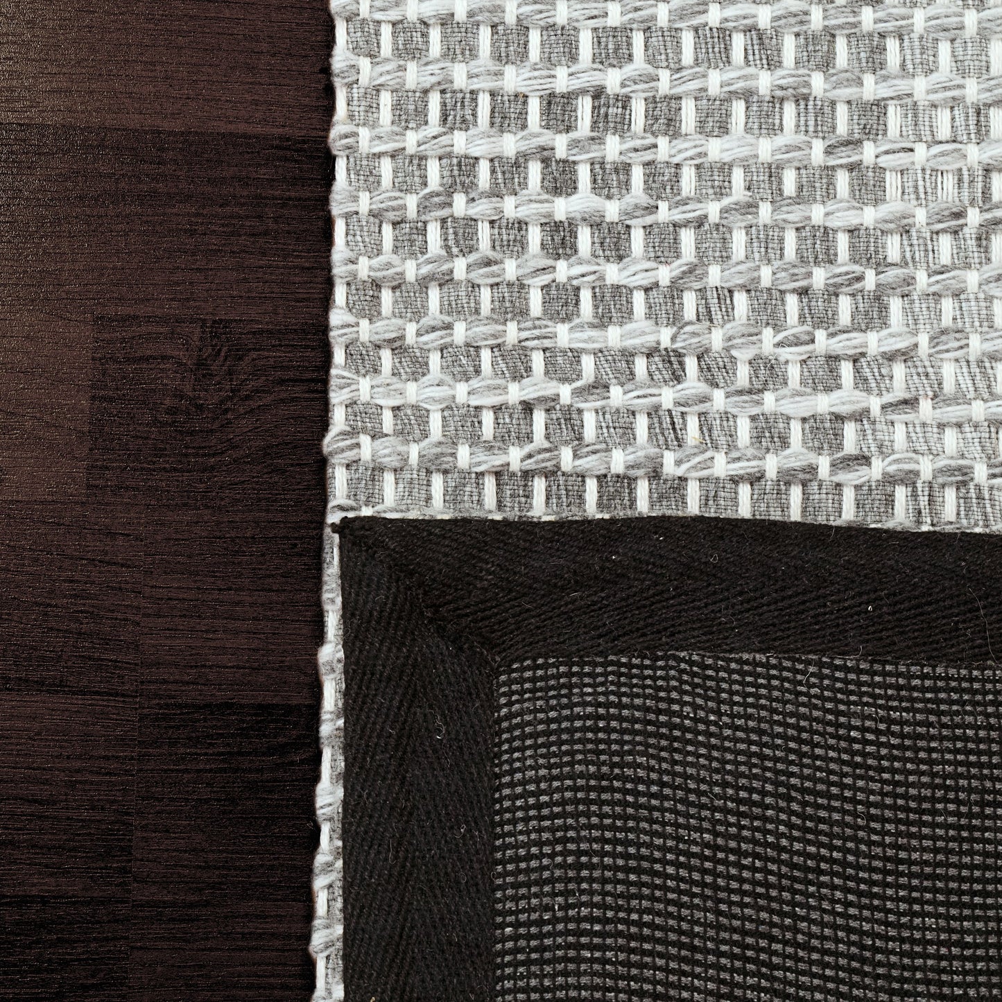 ENCHANT 1501 Grey – corner