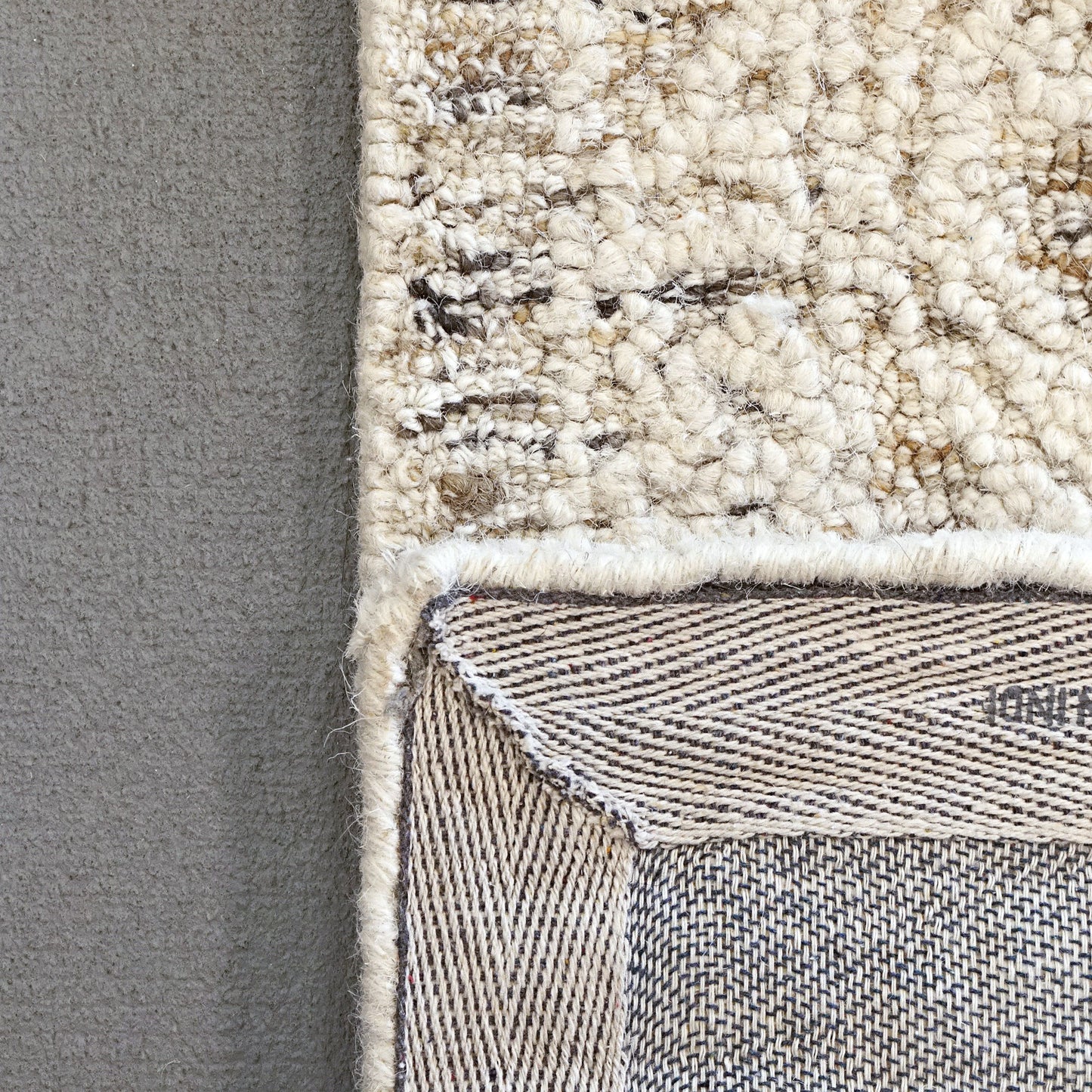 DARCY 1124 Ivory/Taupe – corner