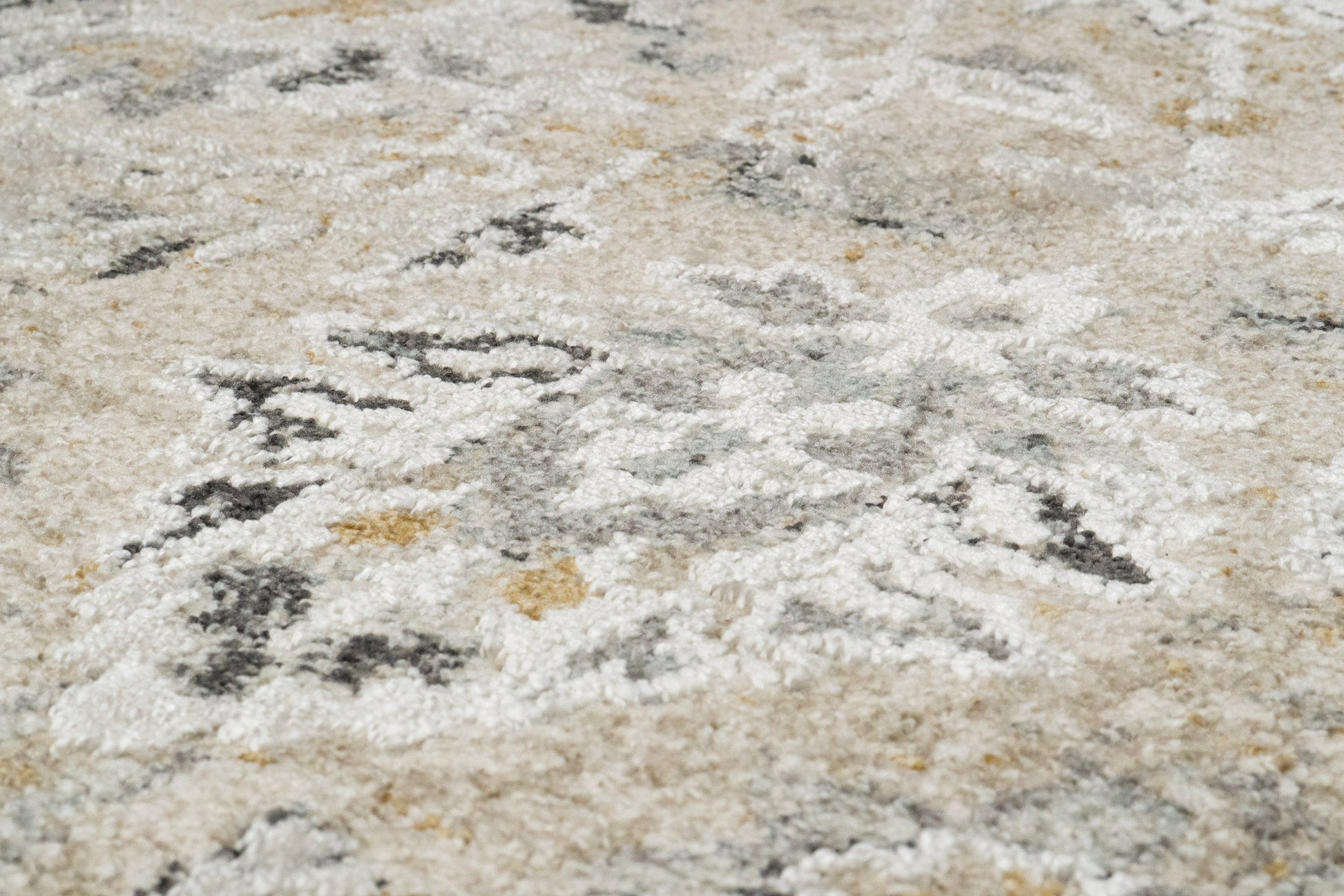 Annalise Transitional Cream/Beige Oriental Medium Pile Rug