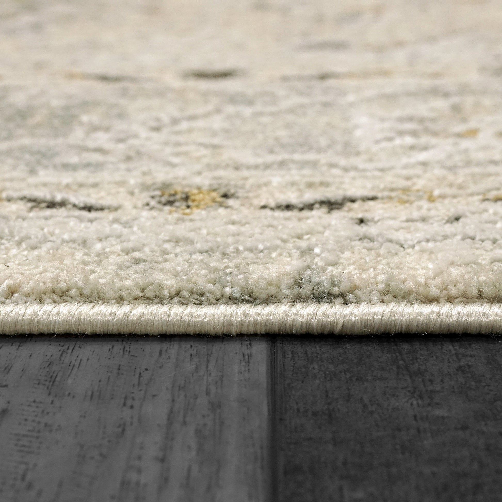 Annalise Traditional Cream/Blue Oriental Medium Pile Rug
