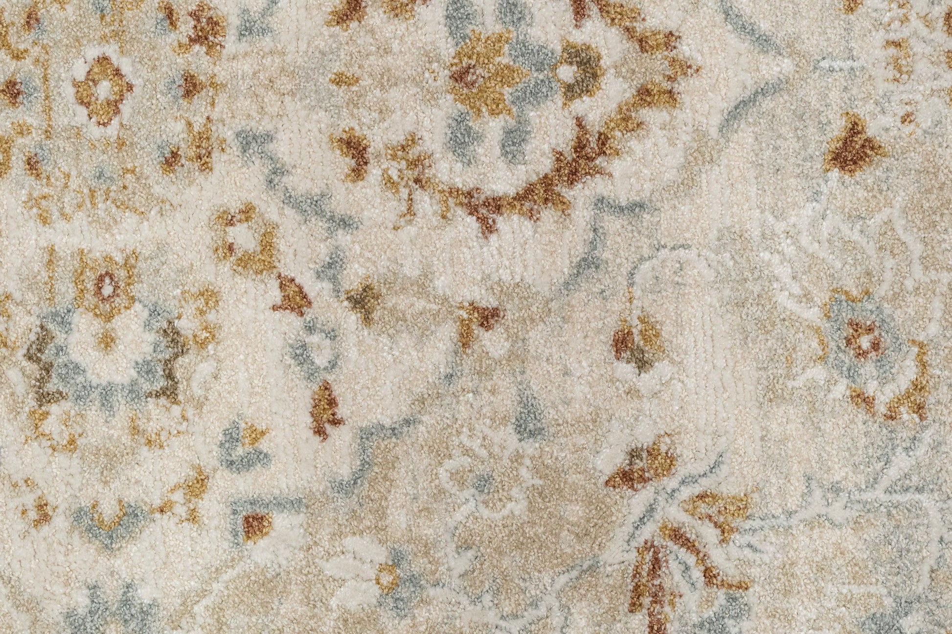 Annalise Traditional Beige/Cream Oriental Medium Pile Rug