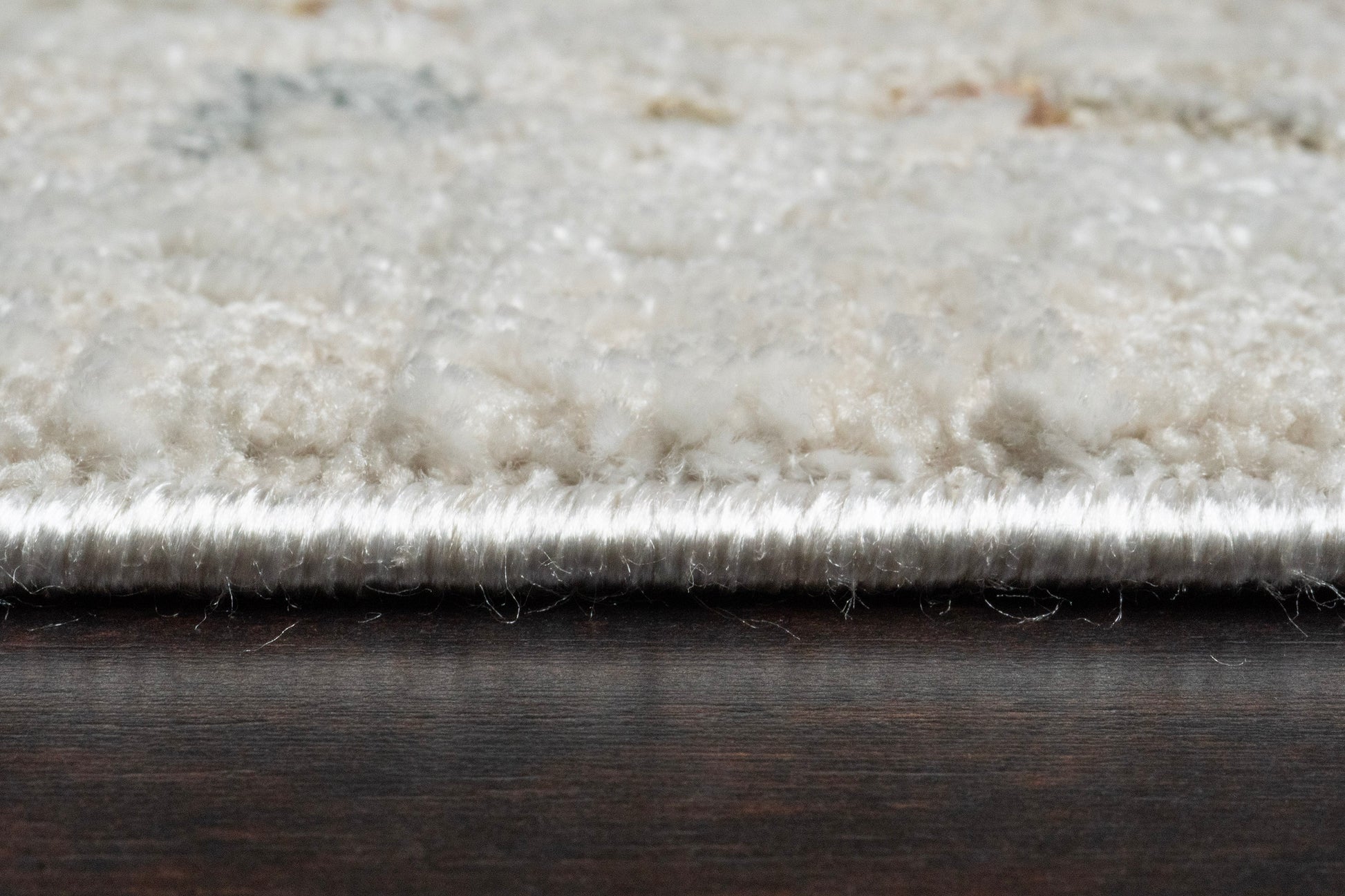 Annalise Traditional Beige/Cream Oriental Medium Pile Rug