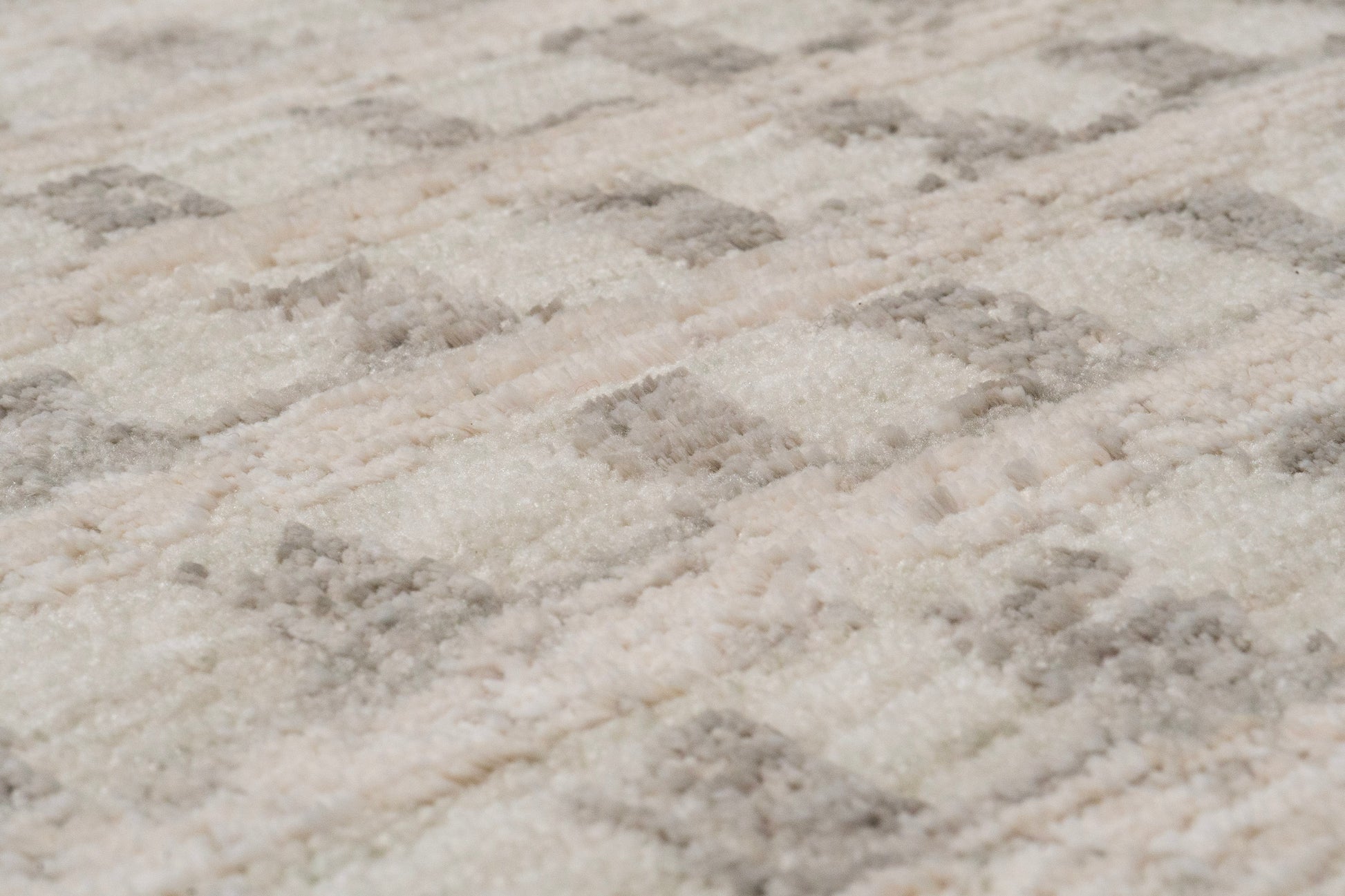 Artemis Modern Ivory/Grey Geometric Low Pile Rug