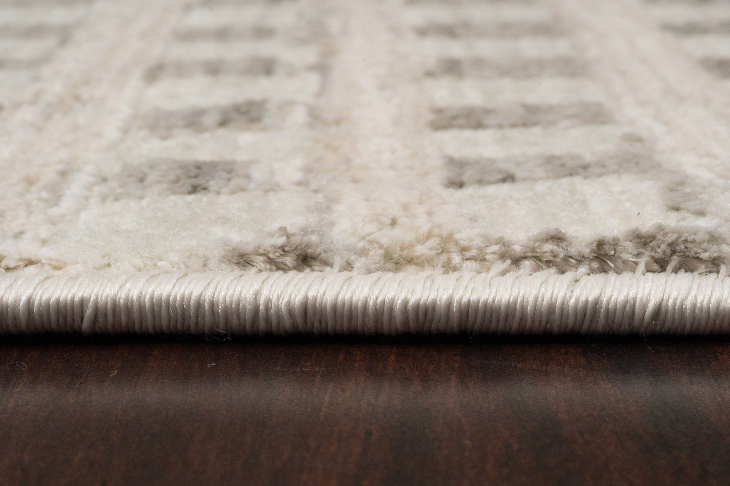 Artemis Modern Ivory/Grey Geometric Low Pile Rug