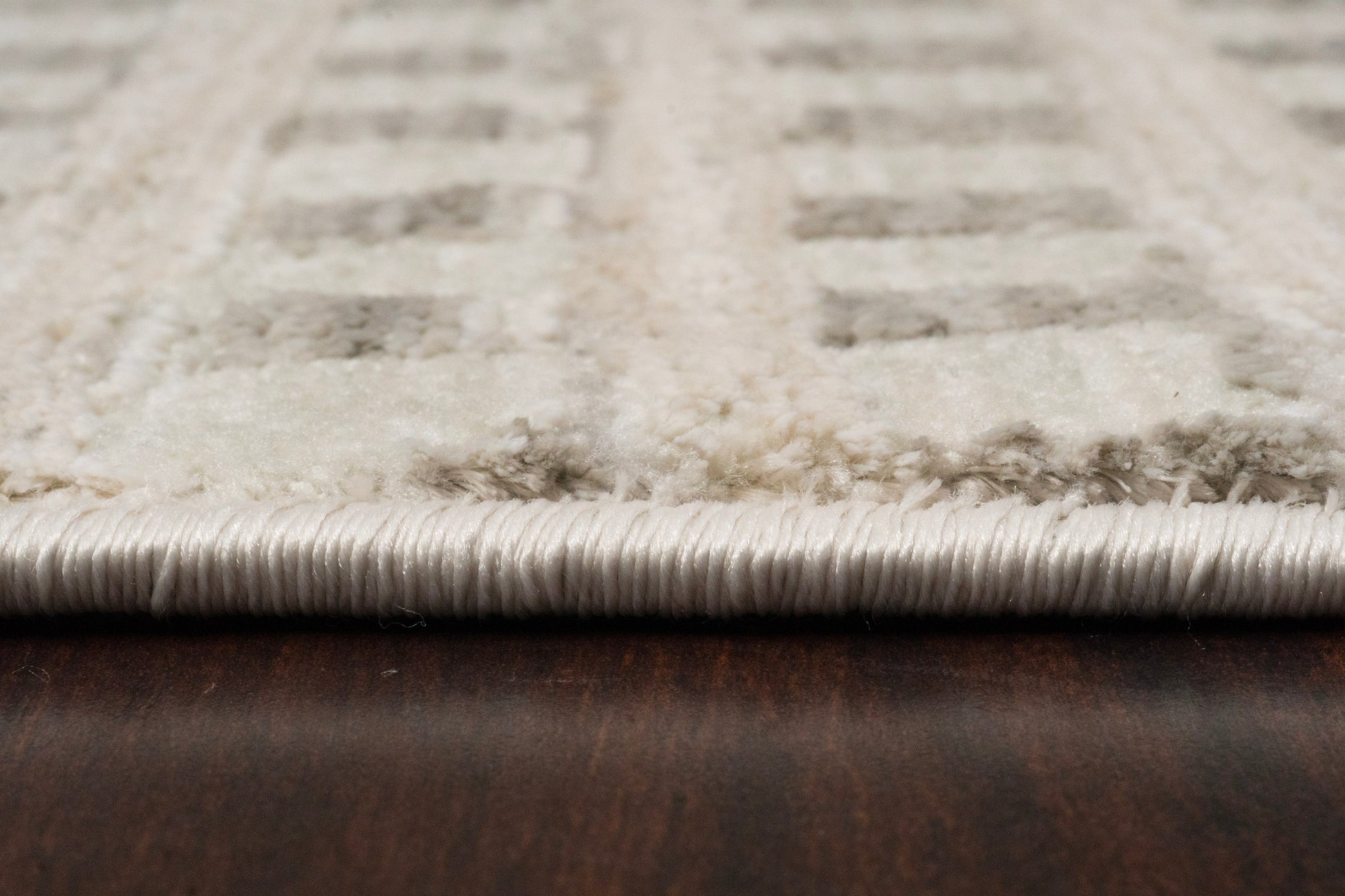 Artemis Modern Ivory/Grey Geometric Low Pile Rug
