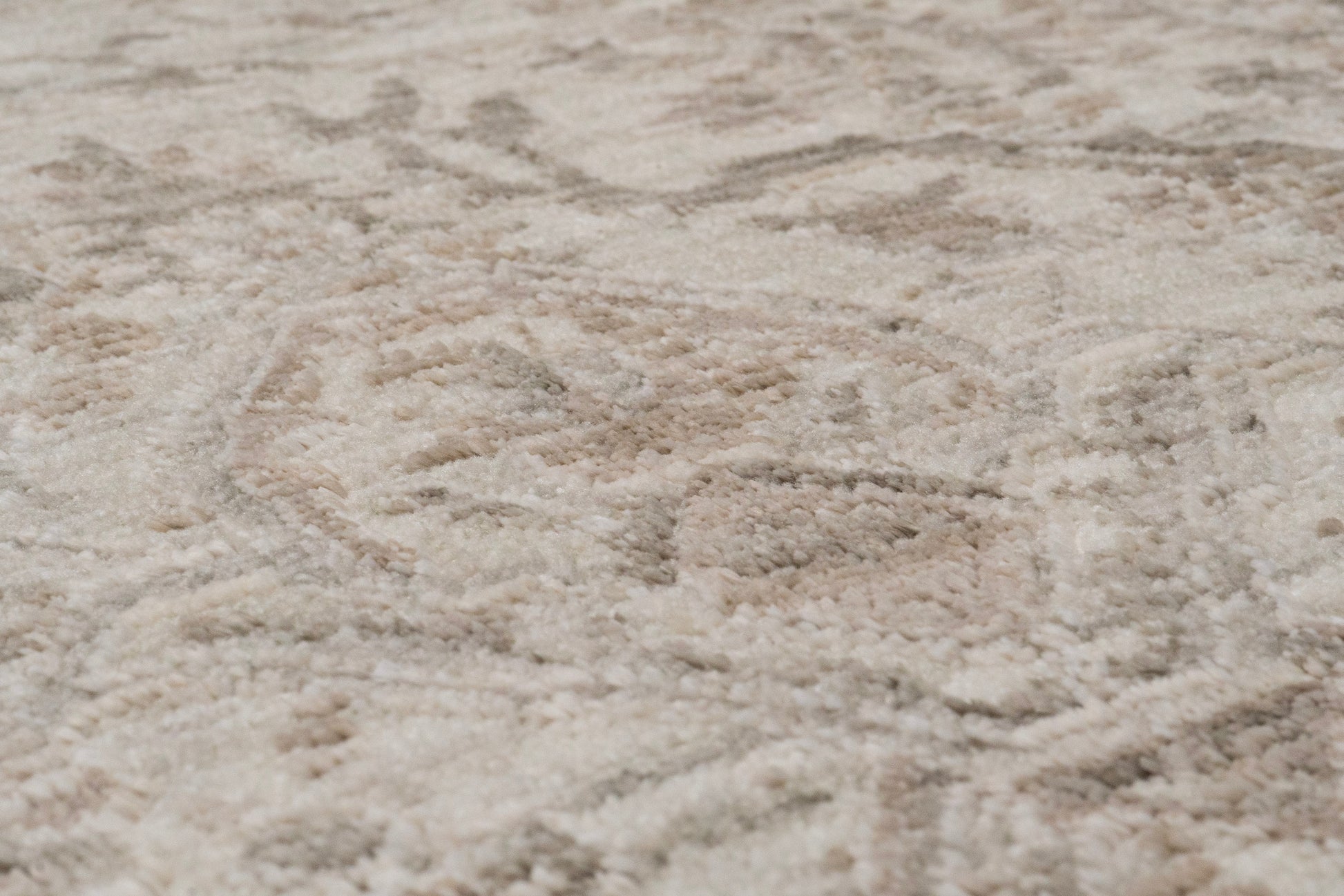 Artemis Traditional Beige/Grey Damask Low Pile Rug