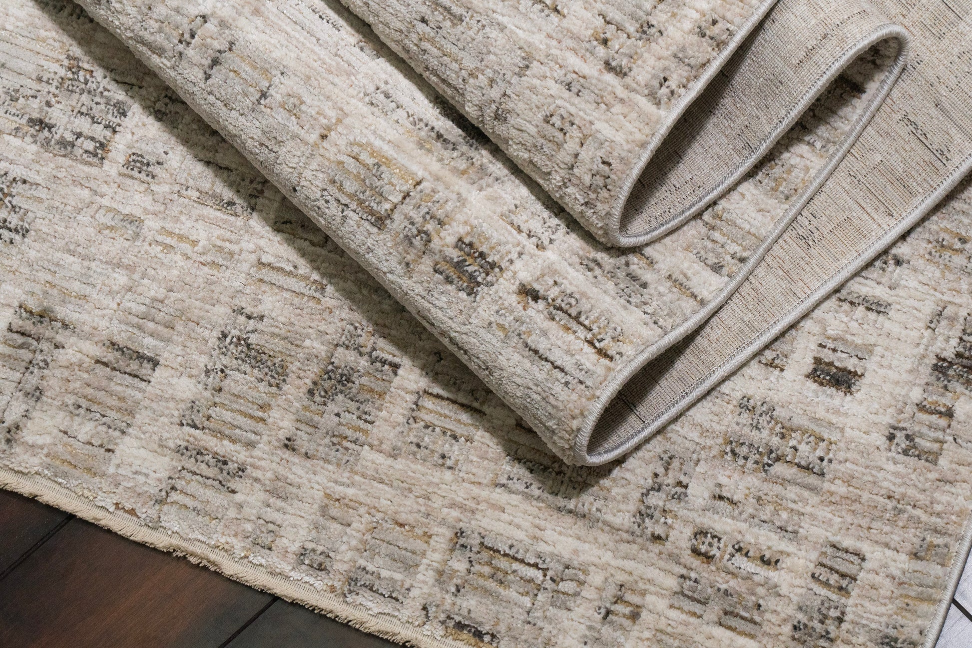 Artemis Modern Beige/Grey Geometric Medium Pile Rug