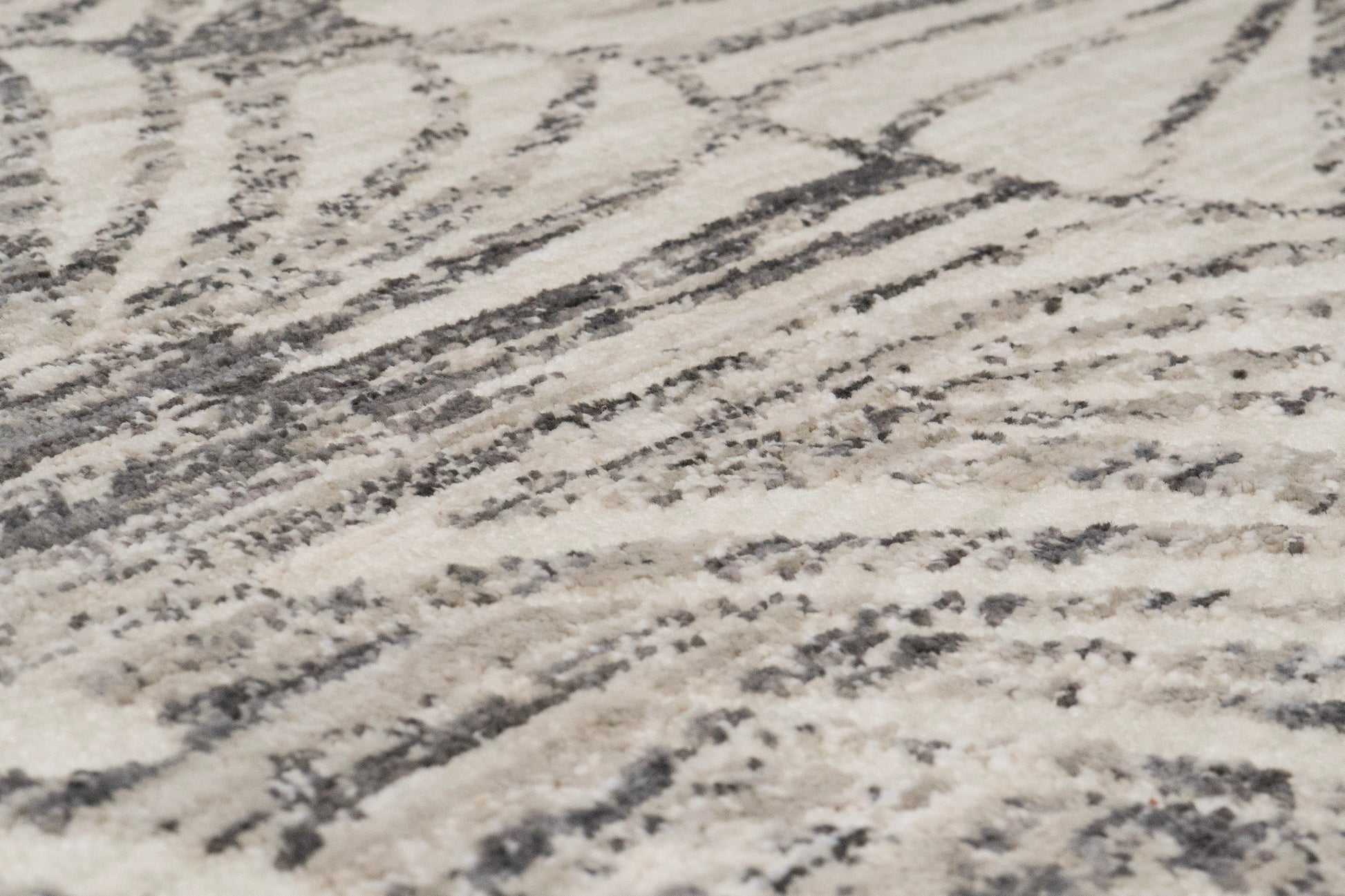 Artemis Modern Grey/Dark Grey Floral Medium Pile Rug