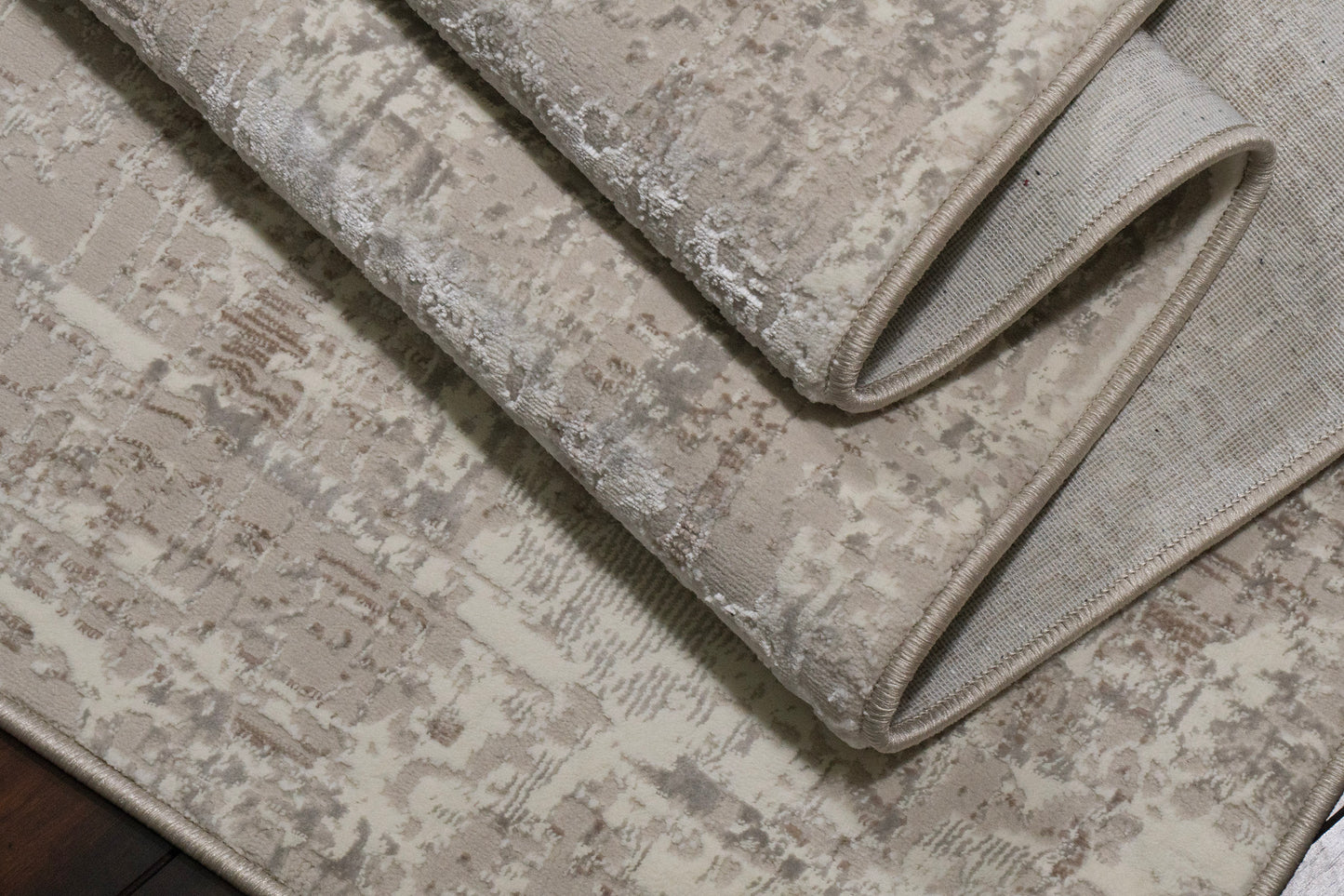 Atlas Modern Beige/Ivory Abstract Medium Pile Rug