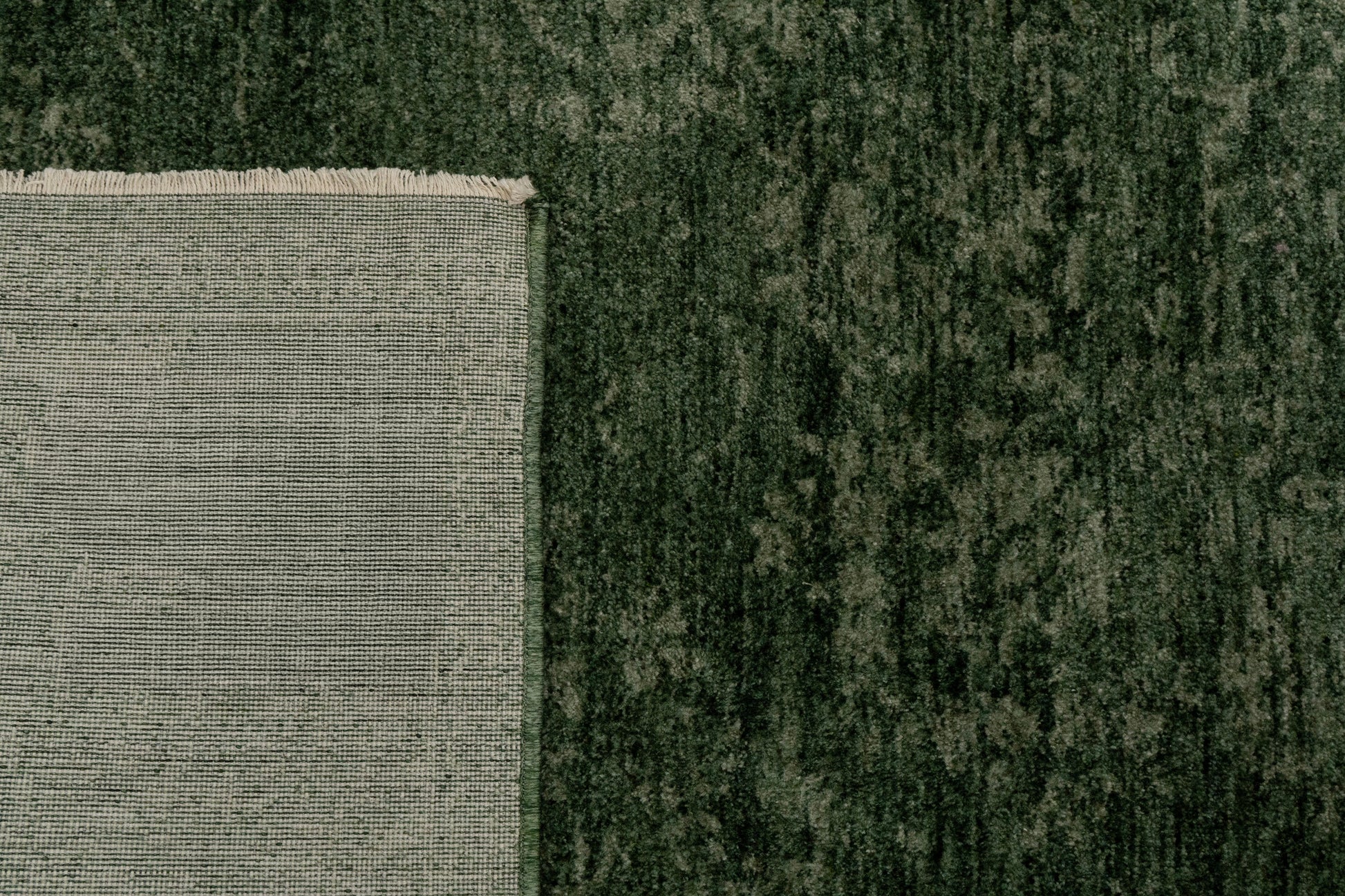 Atmos Traditional Green Medallion Medium Pile Rug