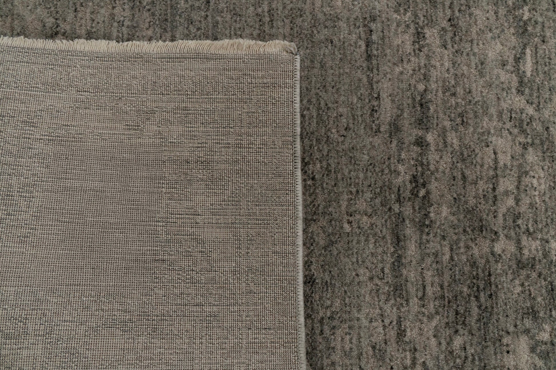 Atmos Traditional Grey/Dark Grey Medallion Medium Pile Rug
