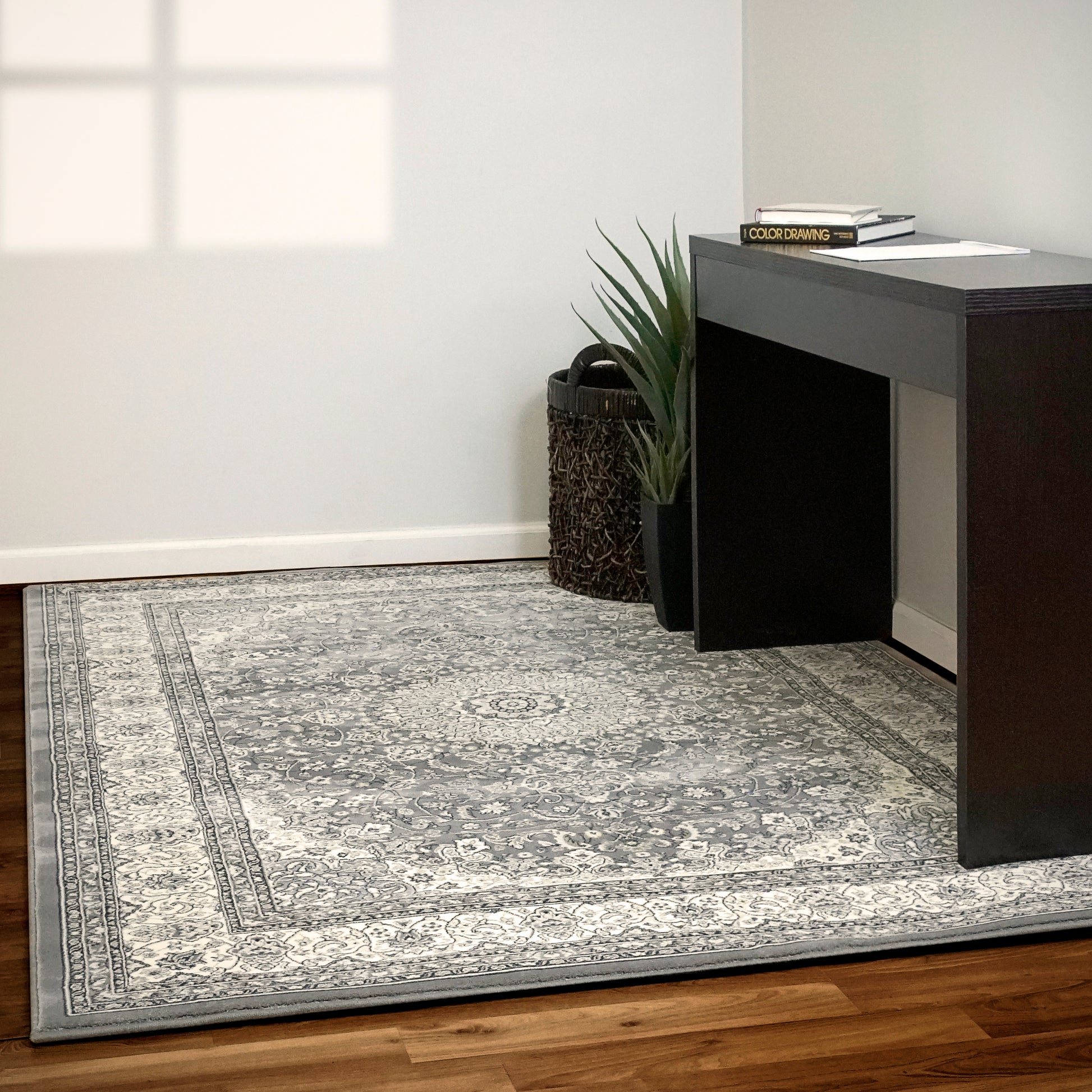 Ancient Garden Traditional Grey/Cream Classic Medium Pile Rug