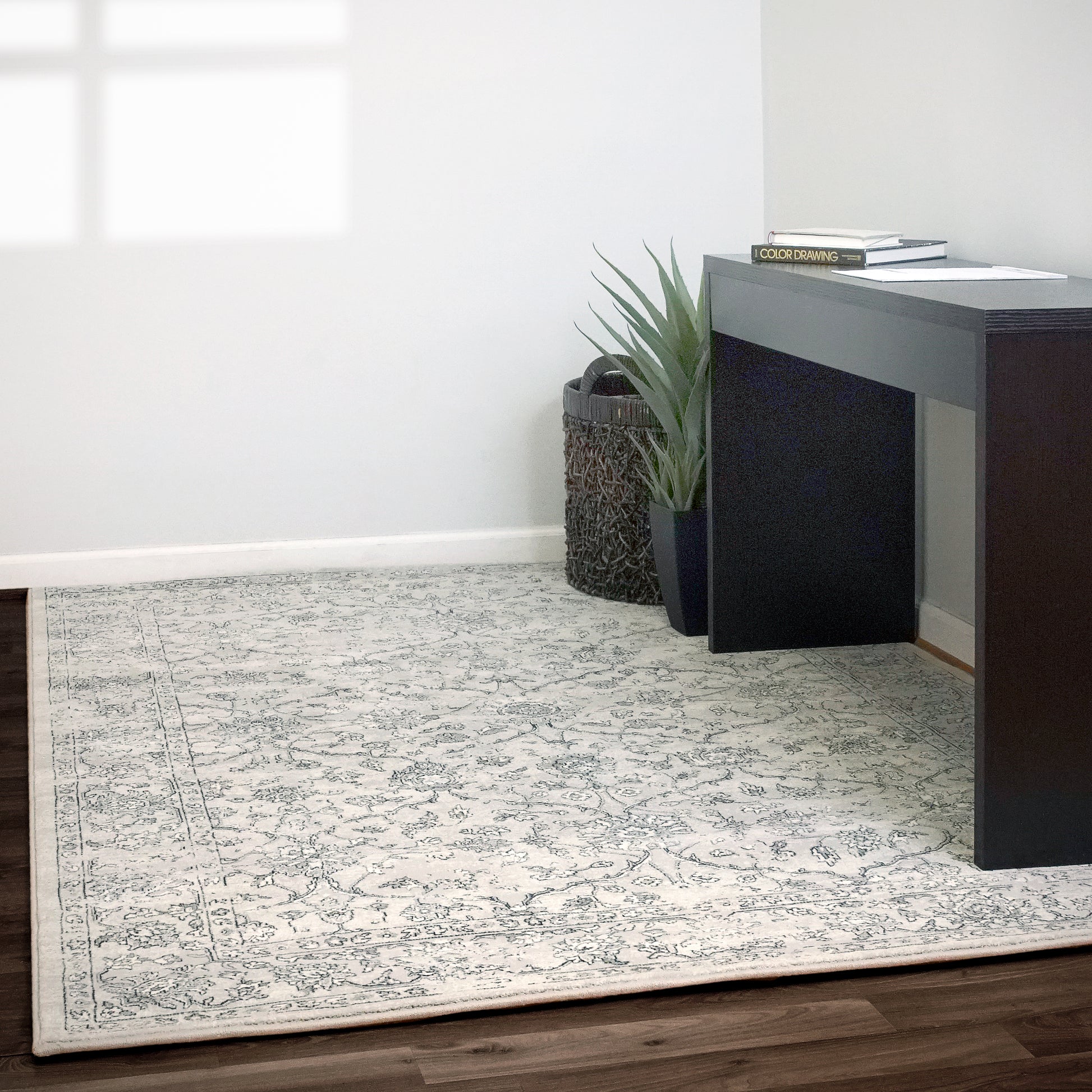 Ancient Garden Traditional Silver/Grey Classic Medium Pile Rug