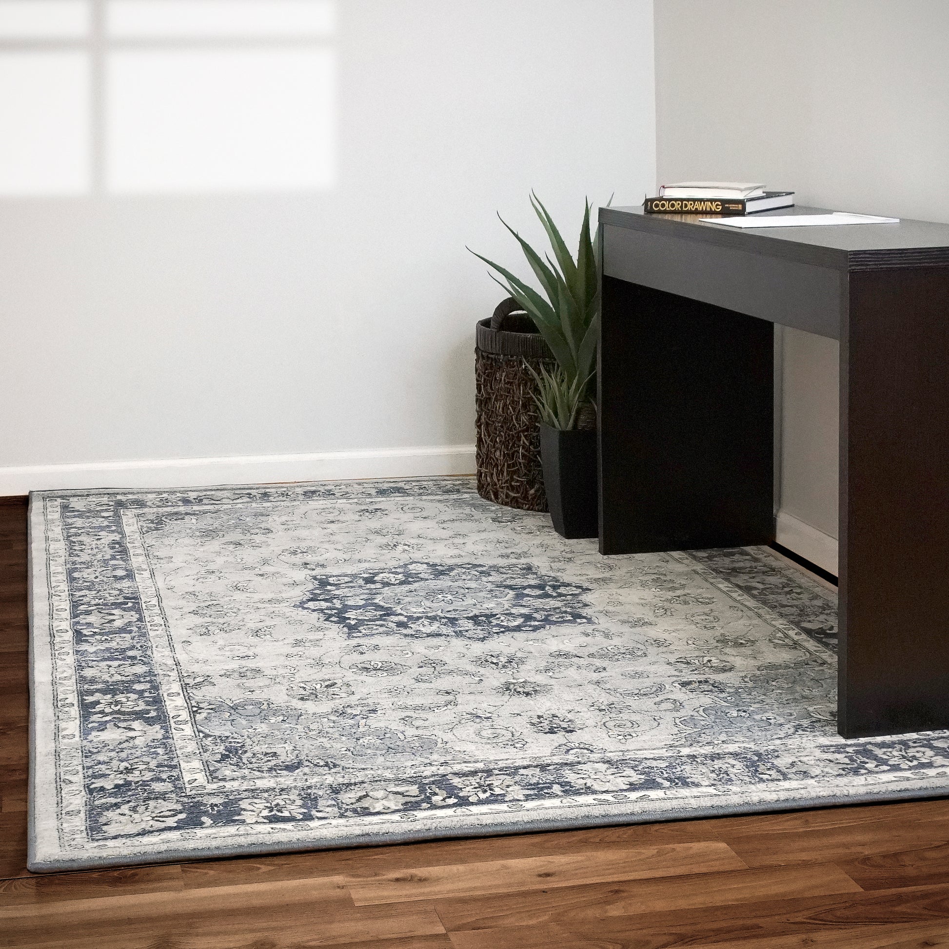Ancient Garden Traditional Silver/Blue Distressed Medium Pile Rug
