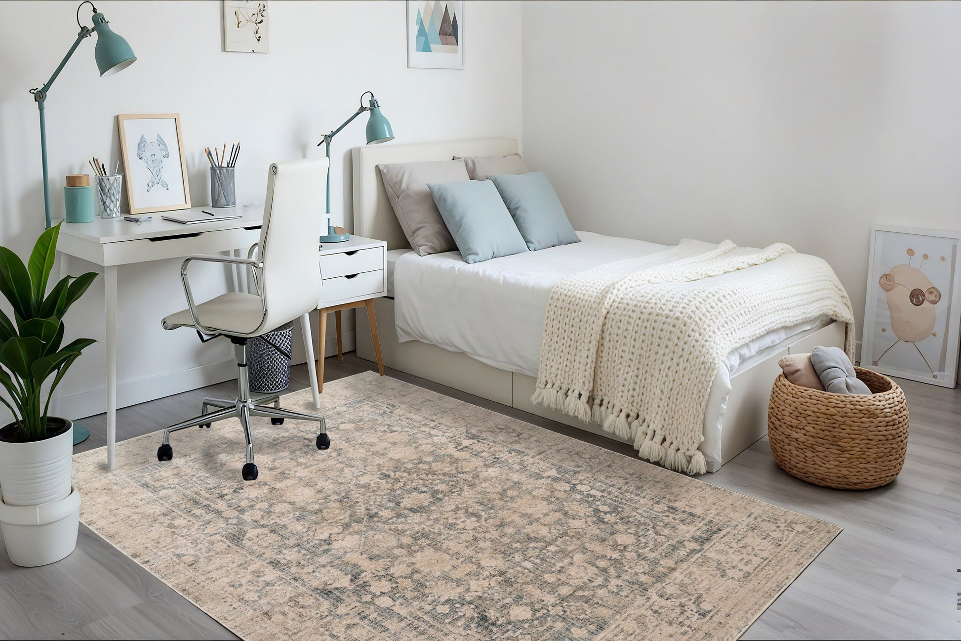 Bloomfield Transitional Grey/Cream Oriental Medium Pile Rug