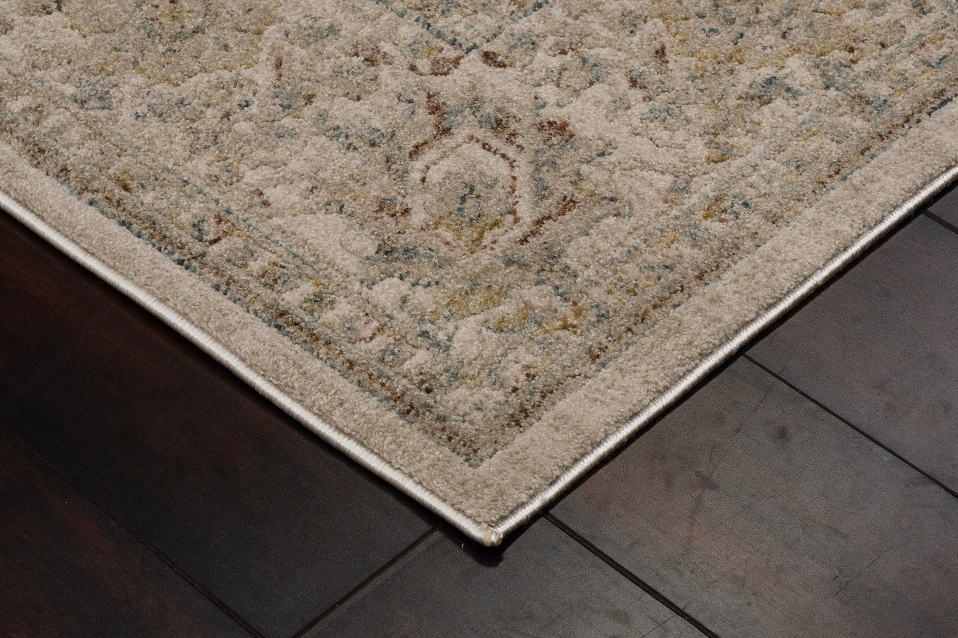 Bloomfield Traditional Beige/Grey/Cream Oriental Medium Pile Rug