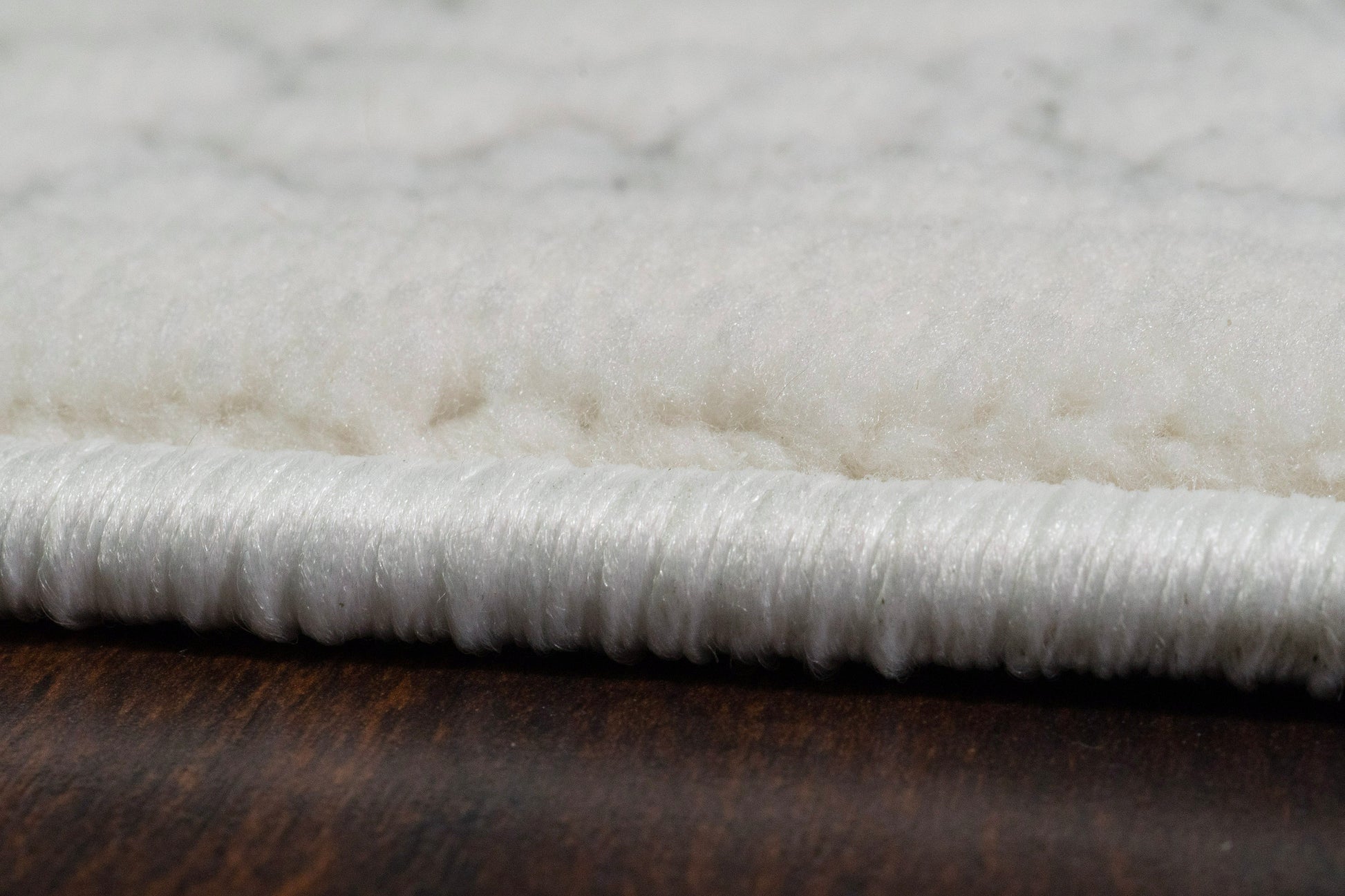 Boutique Traditional Grey/Cream Floral Medium Pile Rug