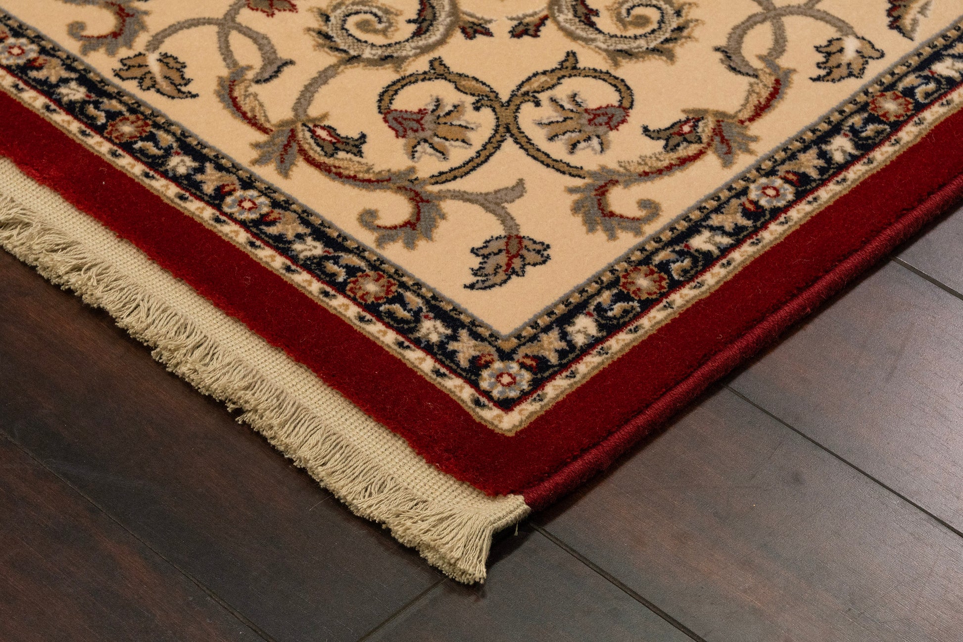 Brilliant Traditional Red Classic Medium Pile Rug