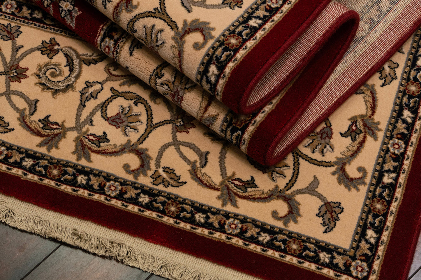 Brilliant Traditional Red Classic Medium Pile Rug