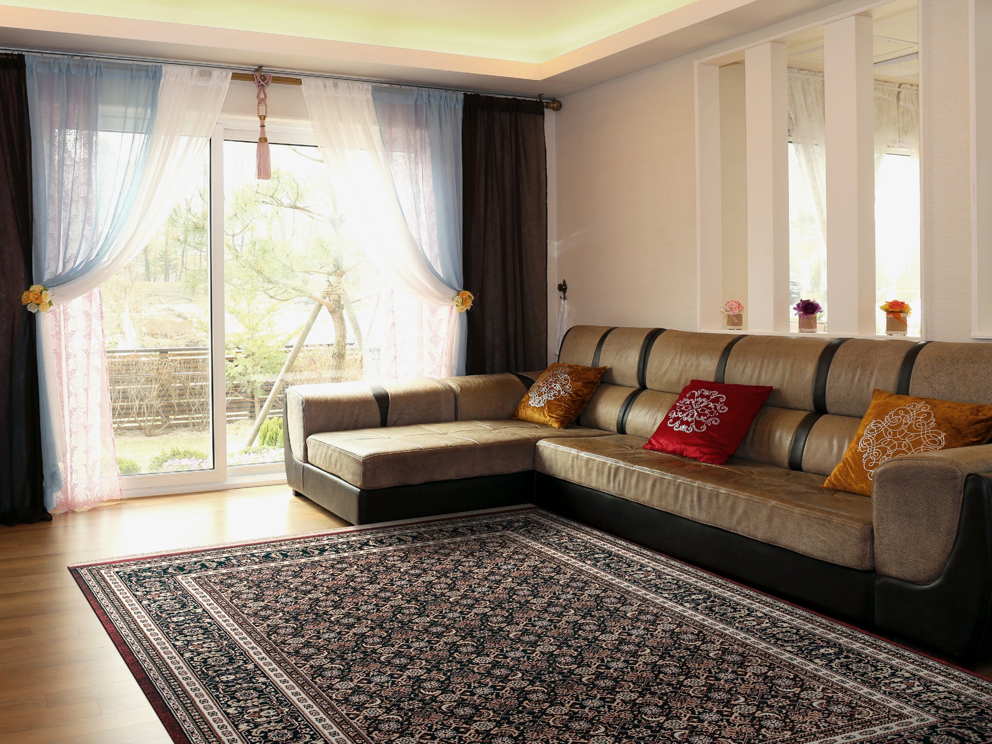 Brilliant Traditional Red Classic Medium Pile Rug