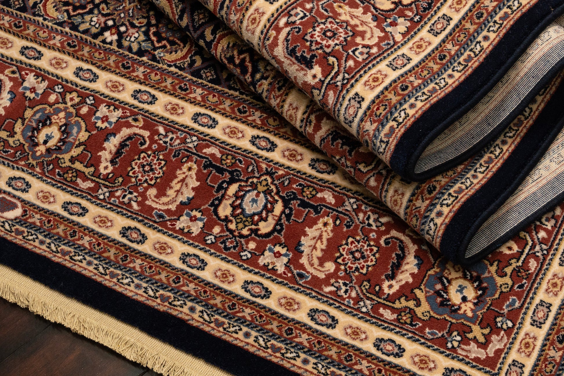 Brilliant Traditional Navy Classic Medium Pile Rug
