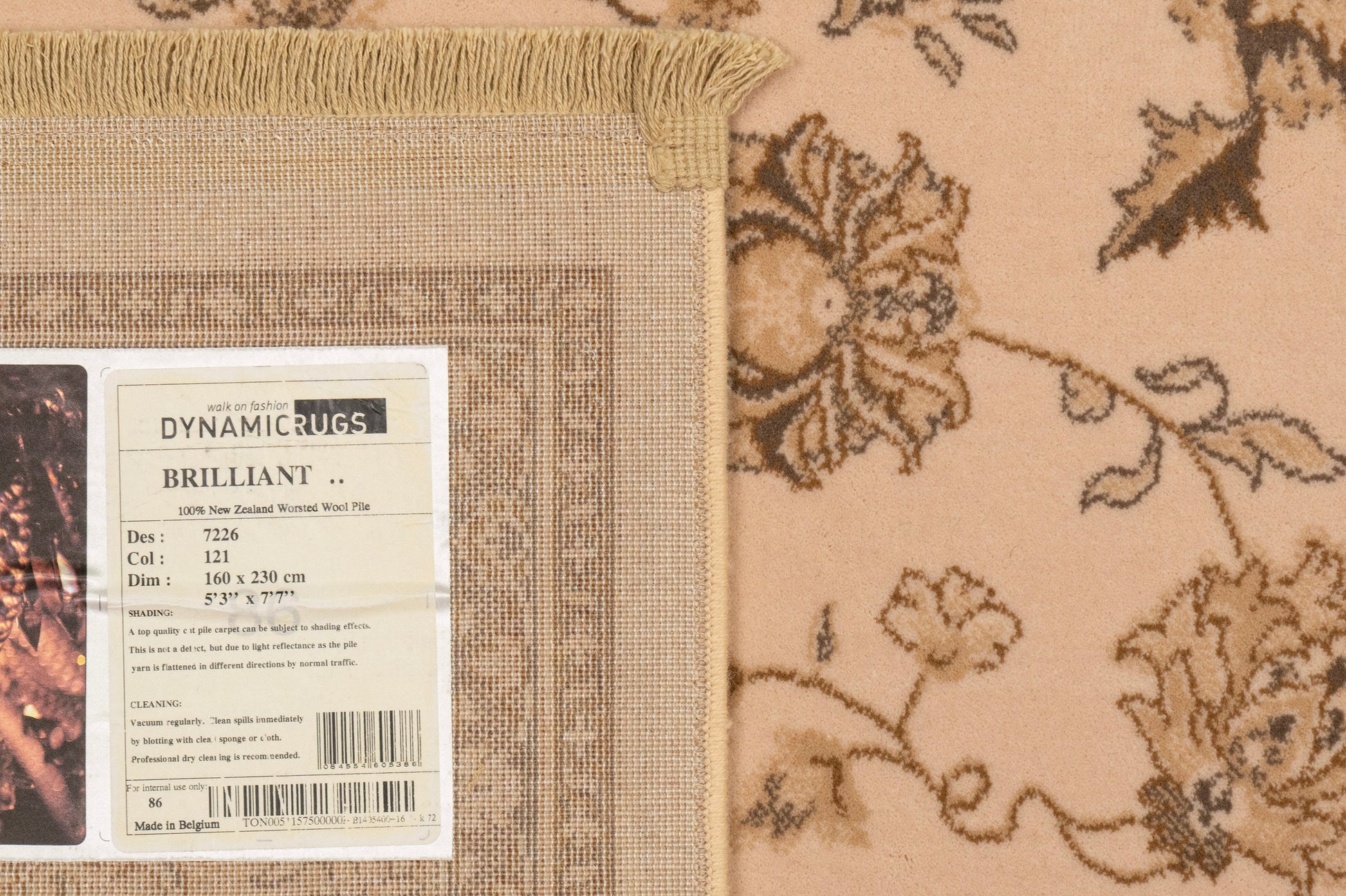 Brilliant Traditional Ivory Classic Medium Pile Rug