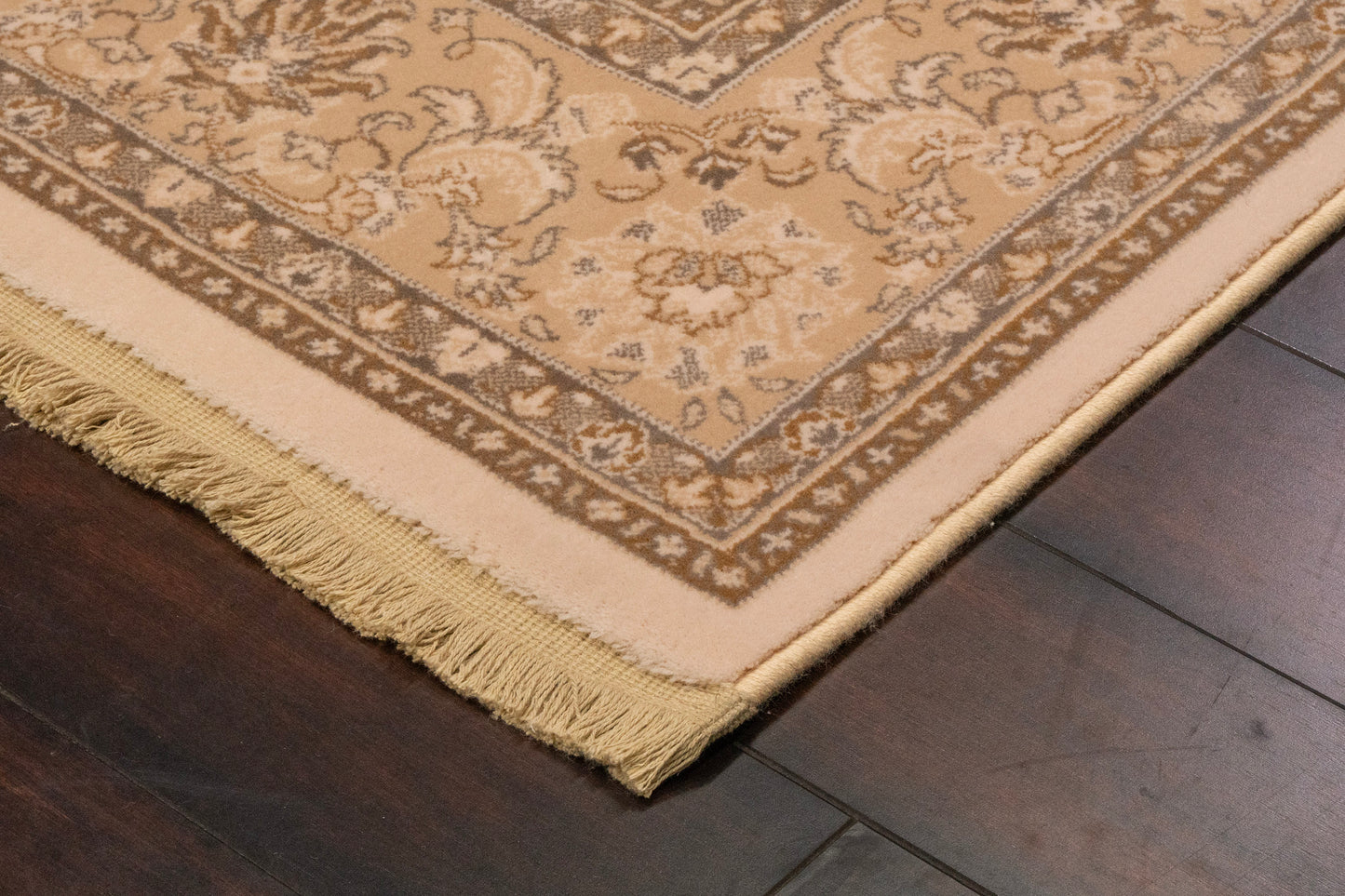 Brilliant Traditional Ivory Classic Medium Pile Rug